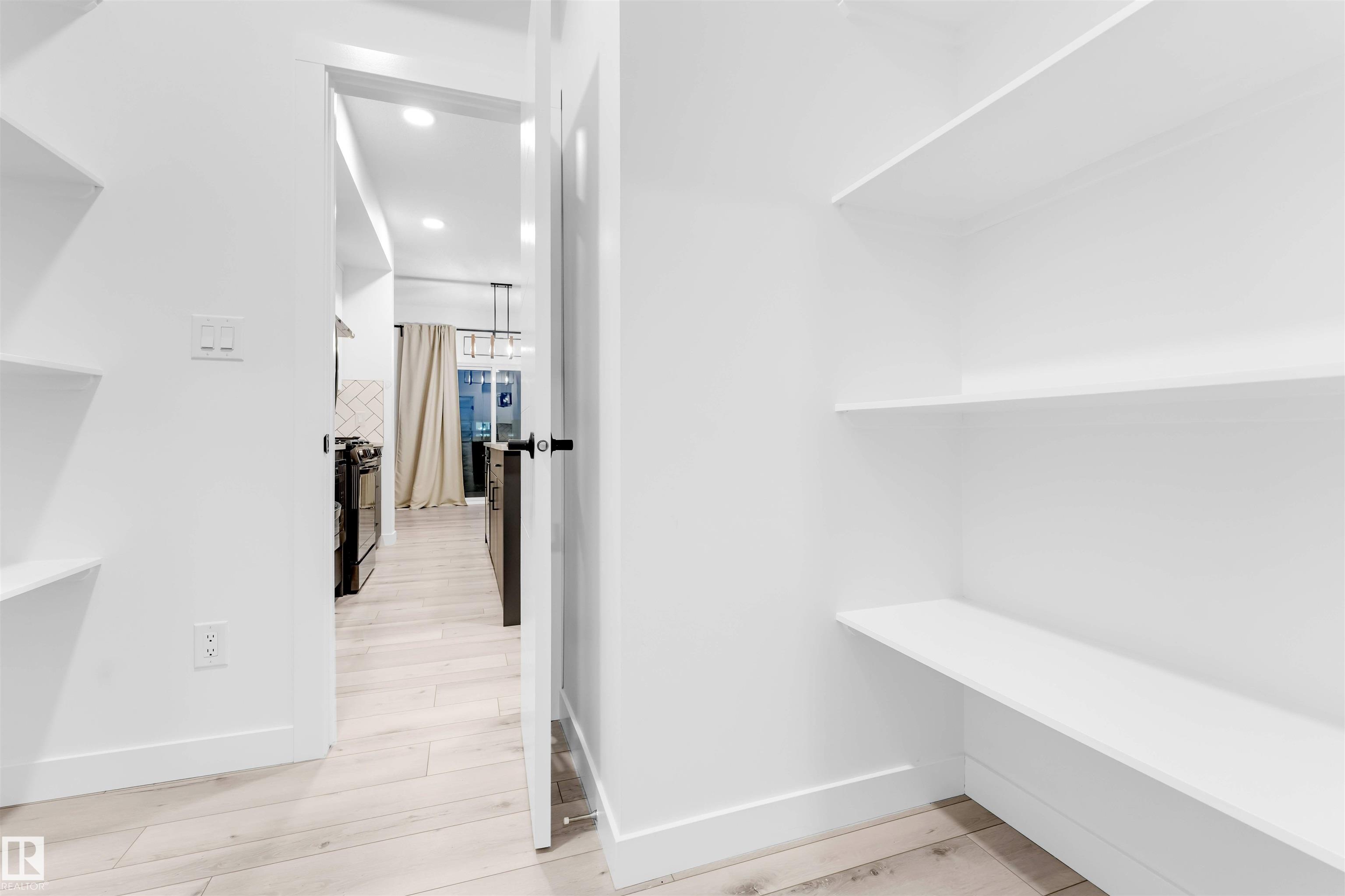 Photo 12 at 19135 22 Avenue NW, River's Edge, Edmonton