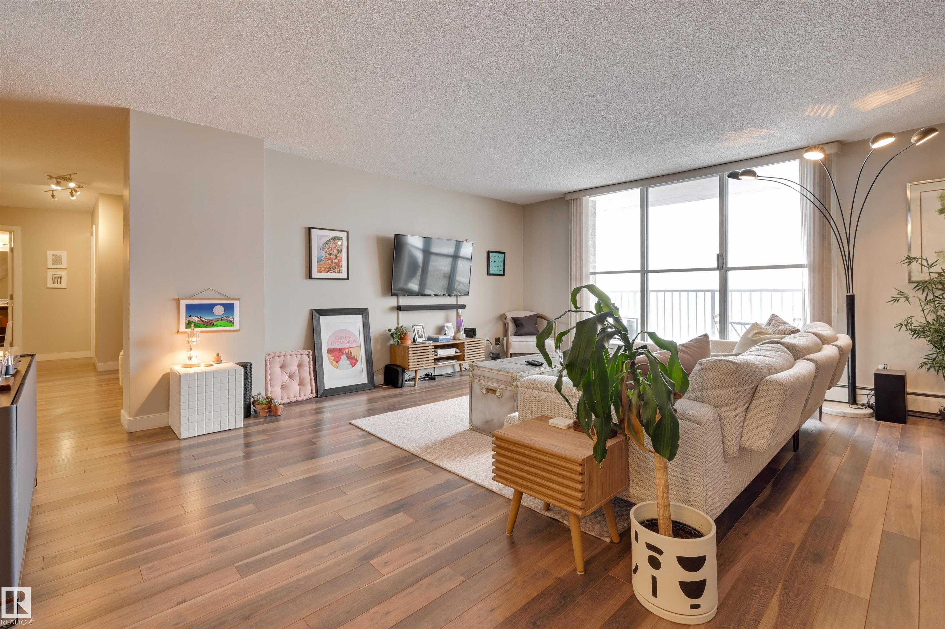 Picture for #406 12141 JASPER AV NW