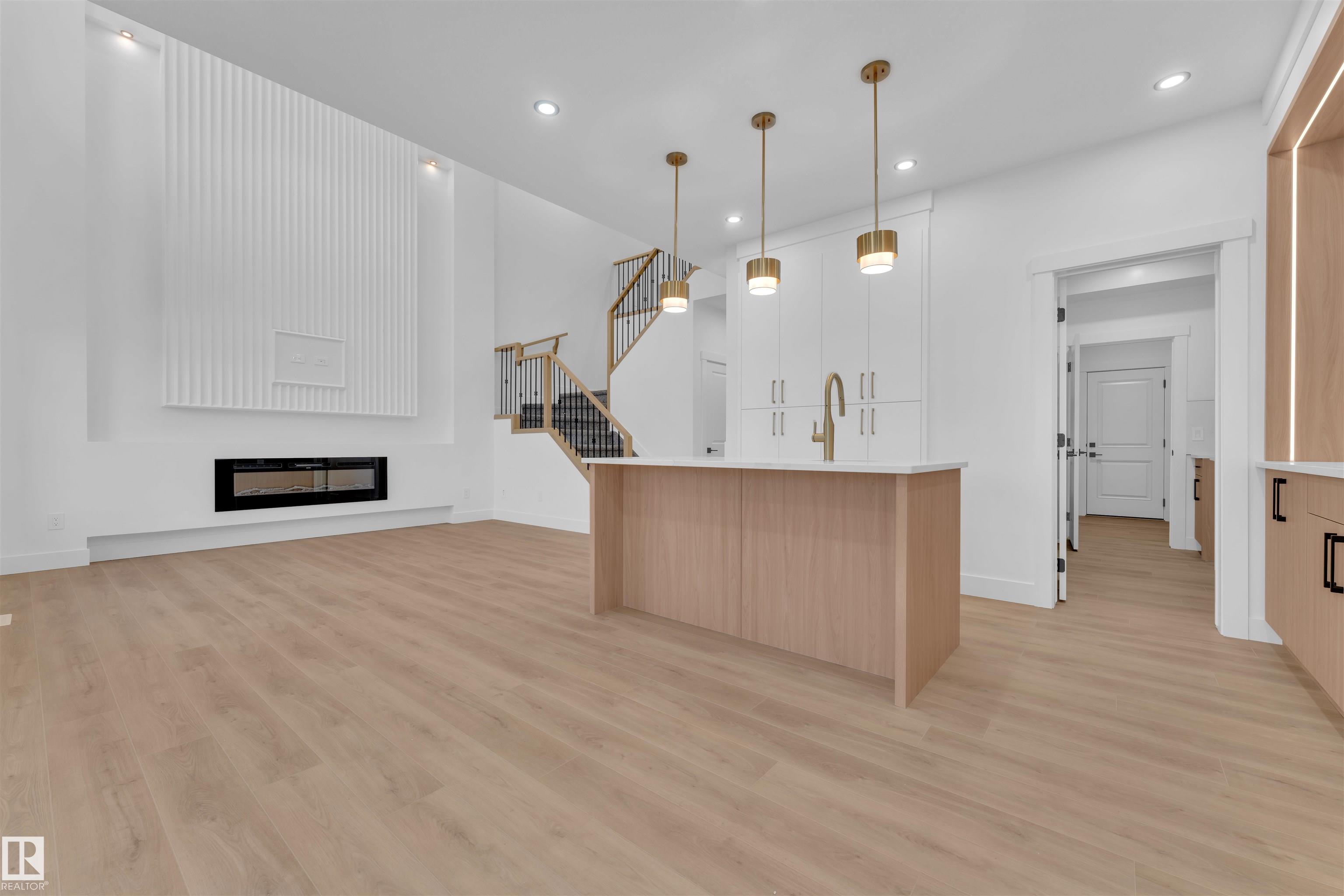 Photo 11 at 230 Linden Loop, Woodbend, Leduc