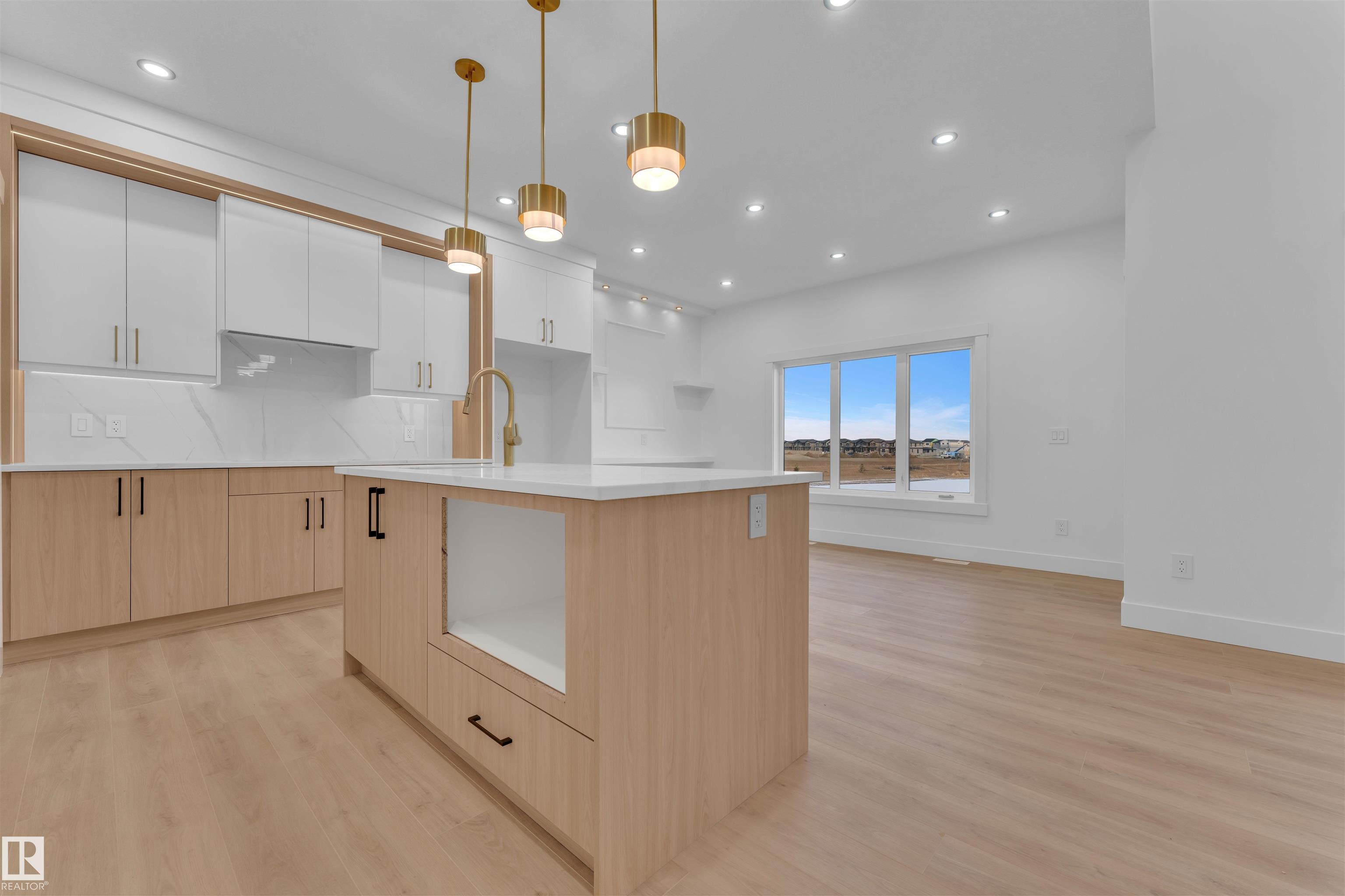 Photo 10 at 230 Linden Loop, Woodbend, Leduc