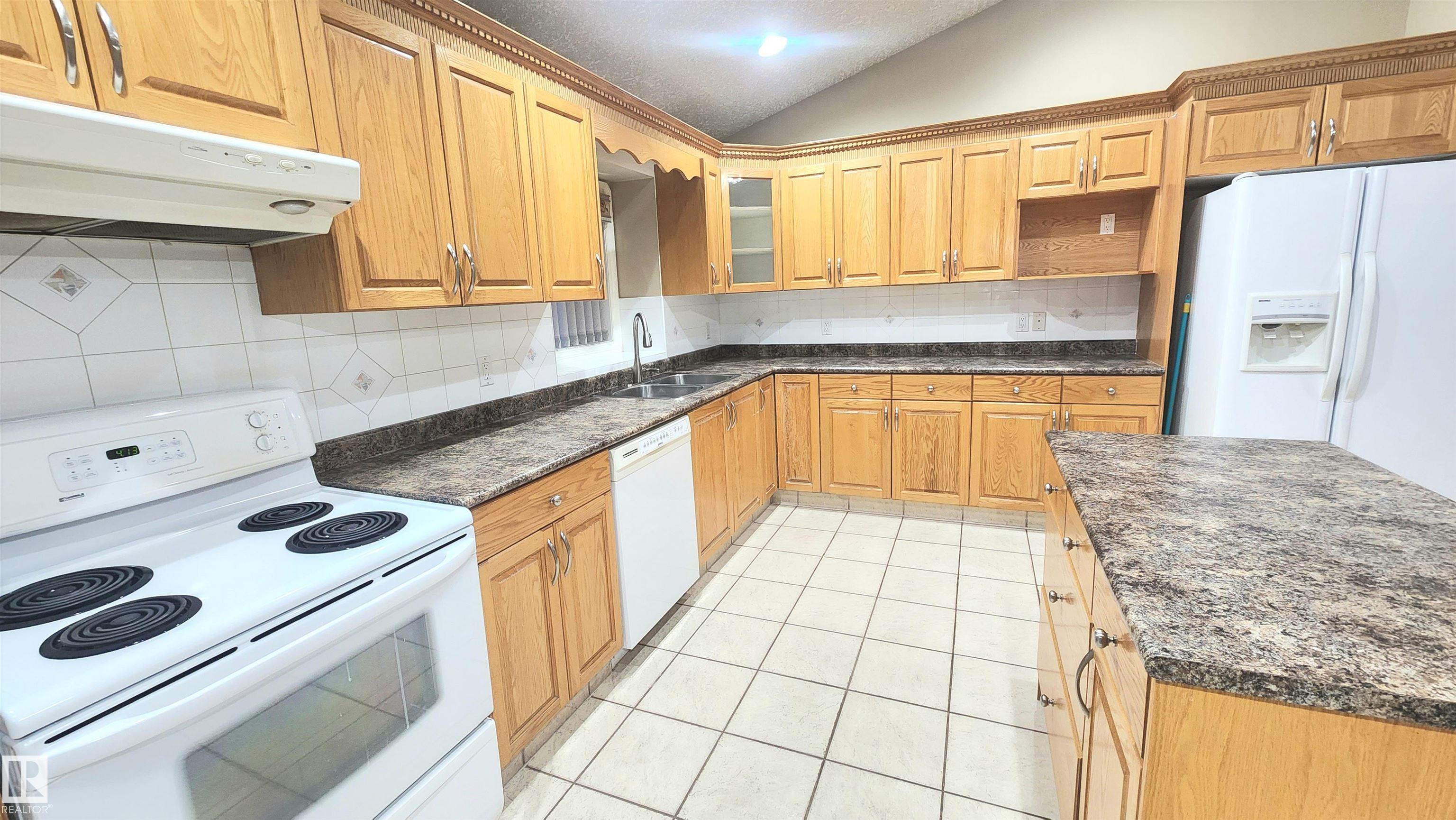 Picture for 16432 88 ST NW