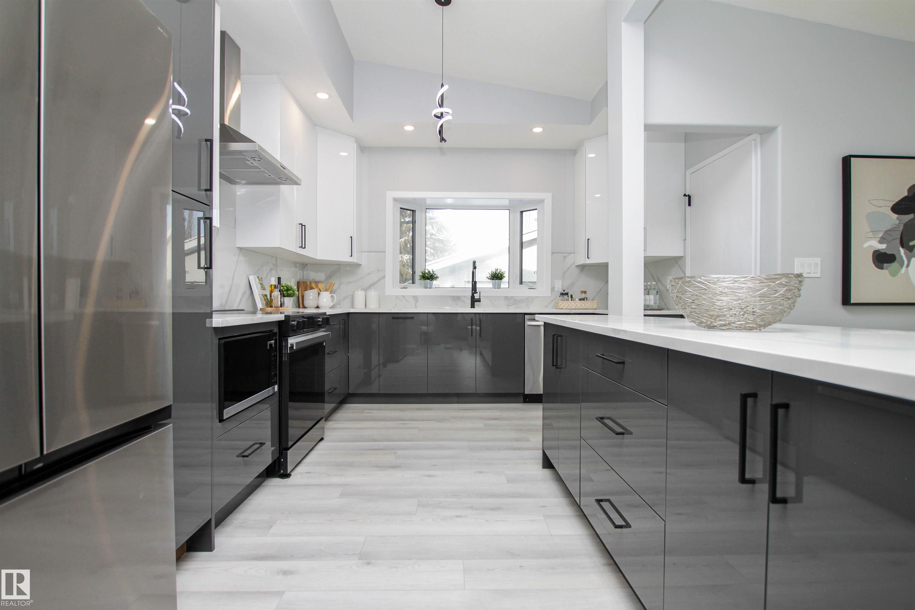 Photo 13 at 18616 66 Avenue NW, Ormsby Place, Edmonton