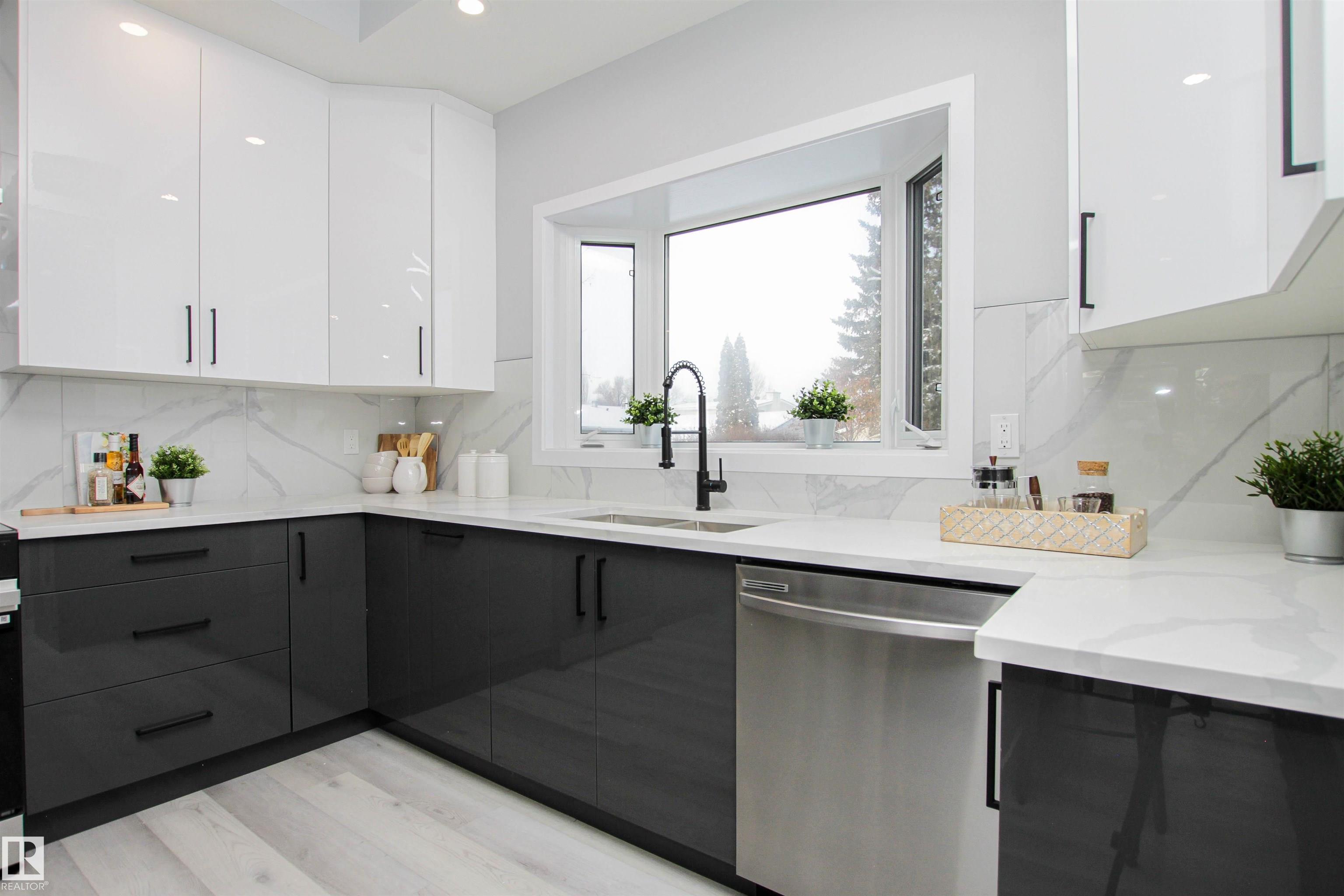 Photo 14 at 18616 66 Avenue NW, Ormsby Place, Edmonton