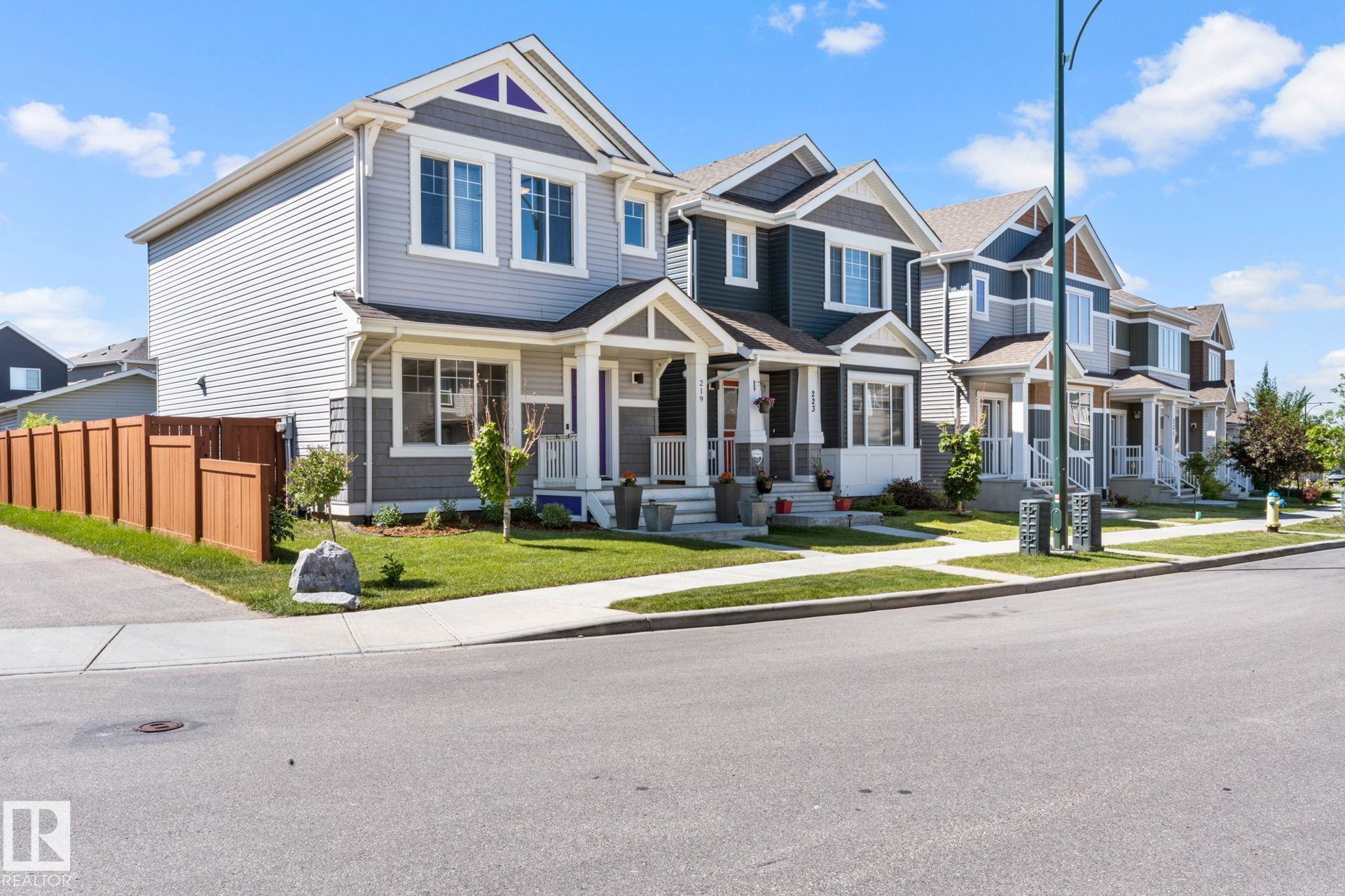 Picture for 219 42 AV NW