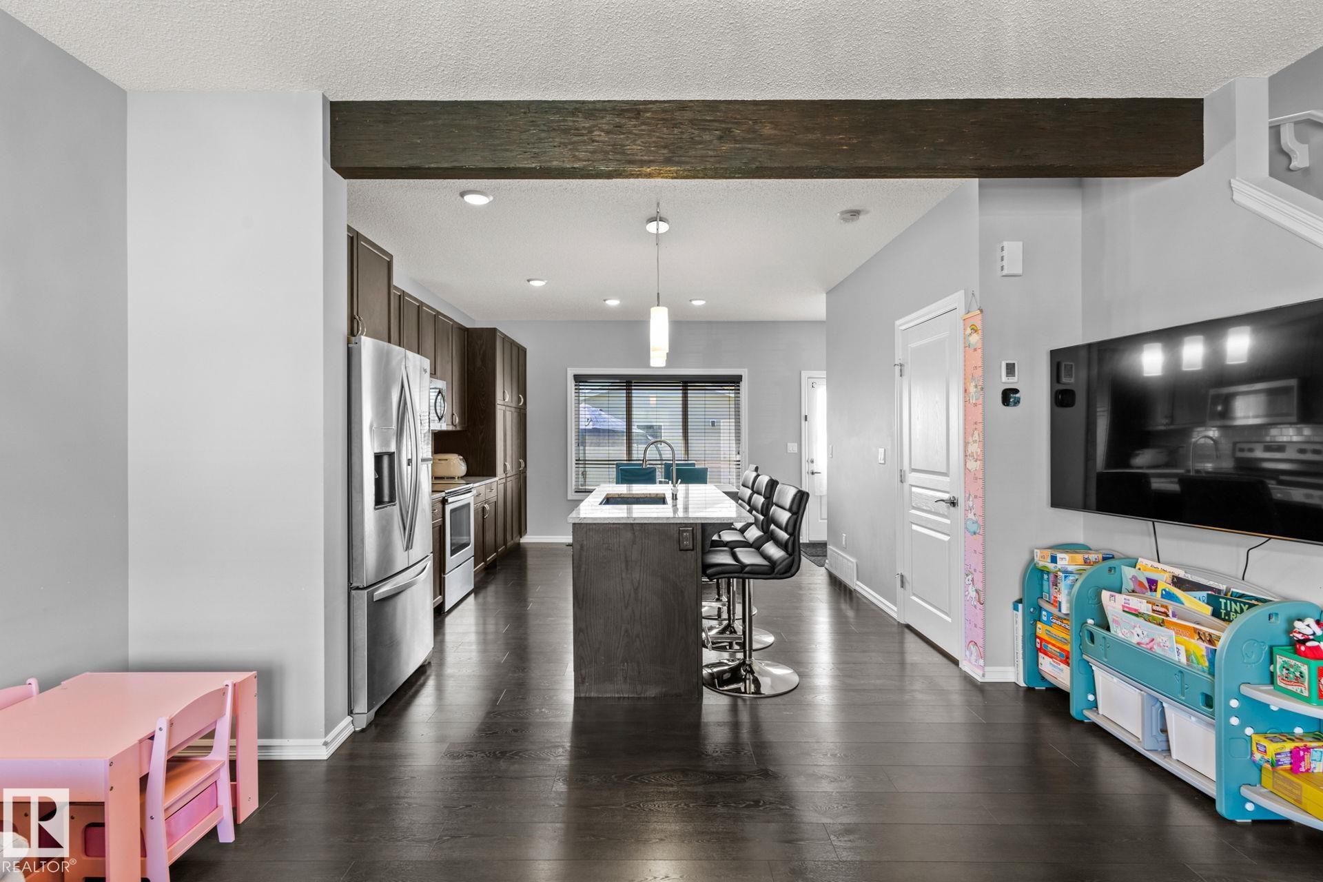 Picture for 219 42 AV NW