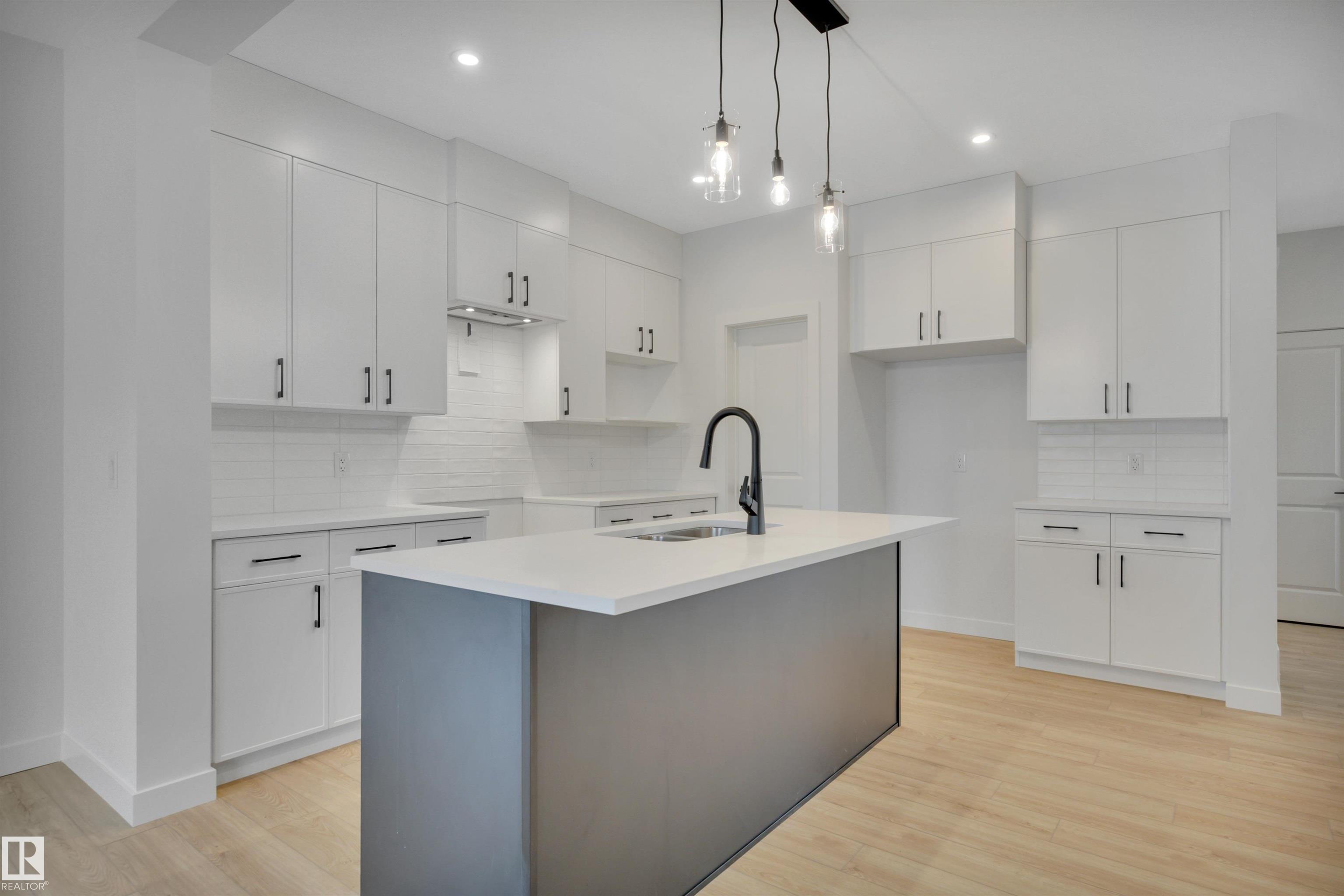 Picture for 22556 87 AV NW