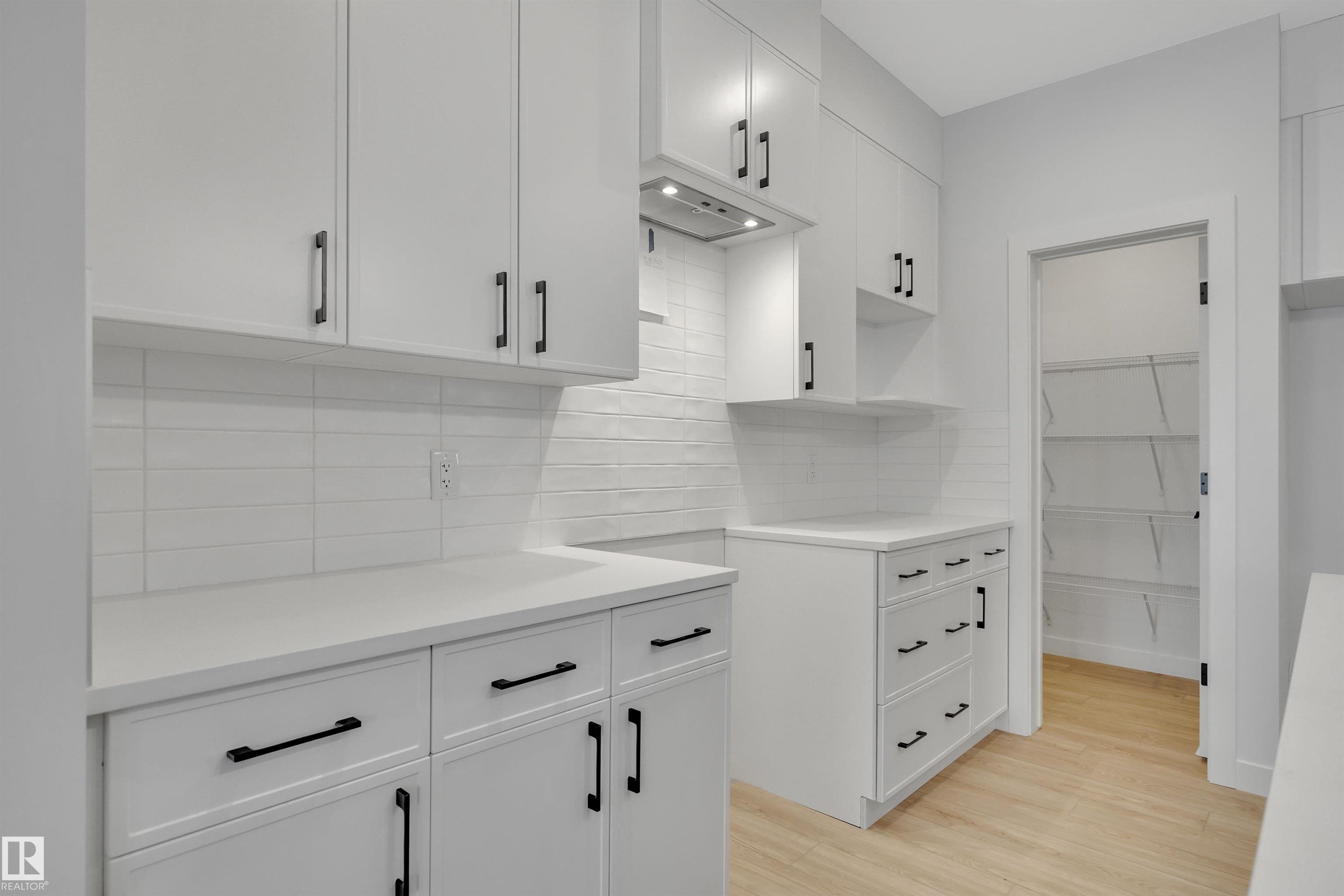 Picture for 22556 87 AV NW