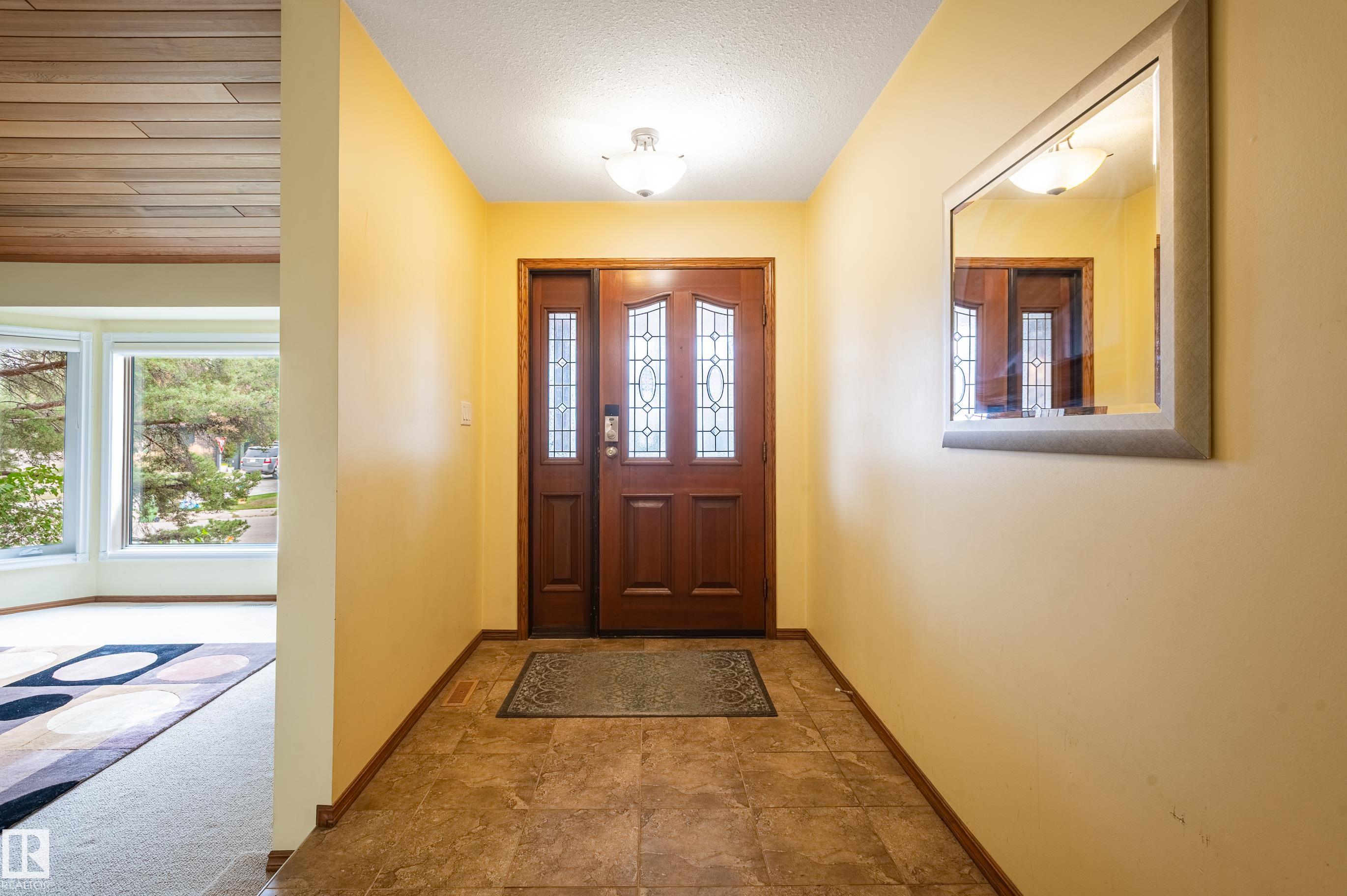 Picture for 103 WOLF WILLOW CR NW