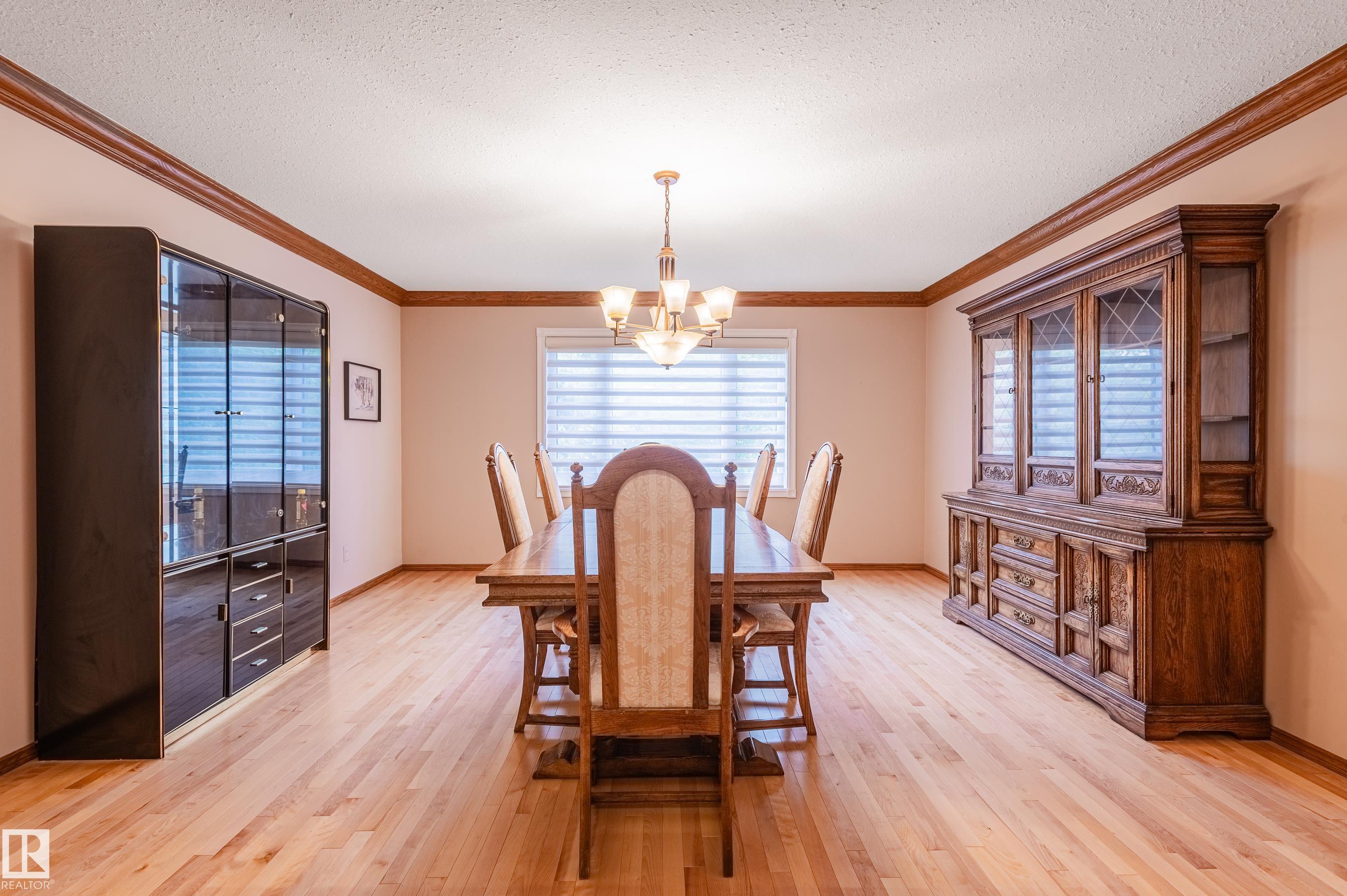 Picture for 103 WOLF WILLOW CR NW