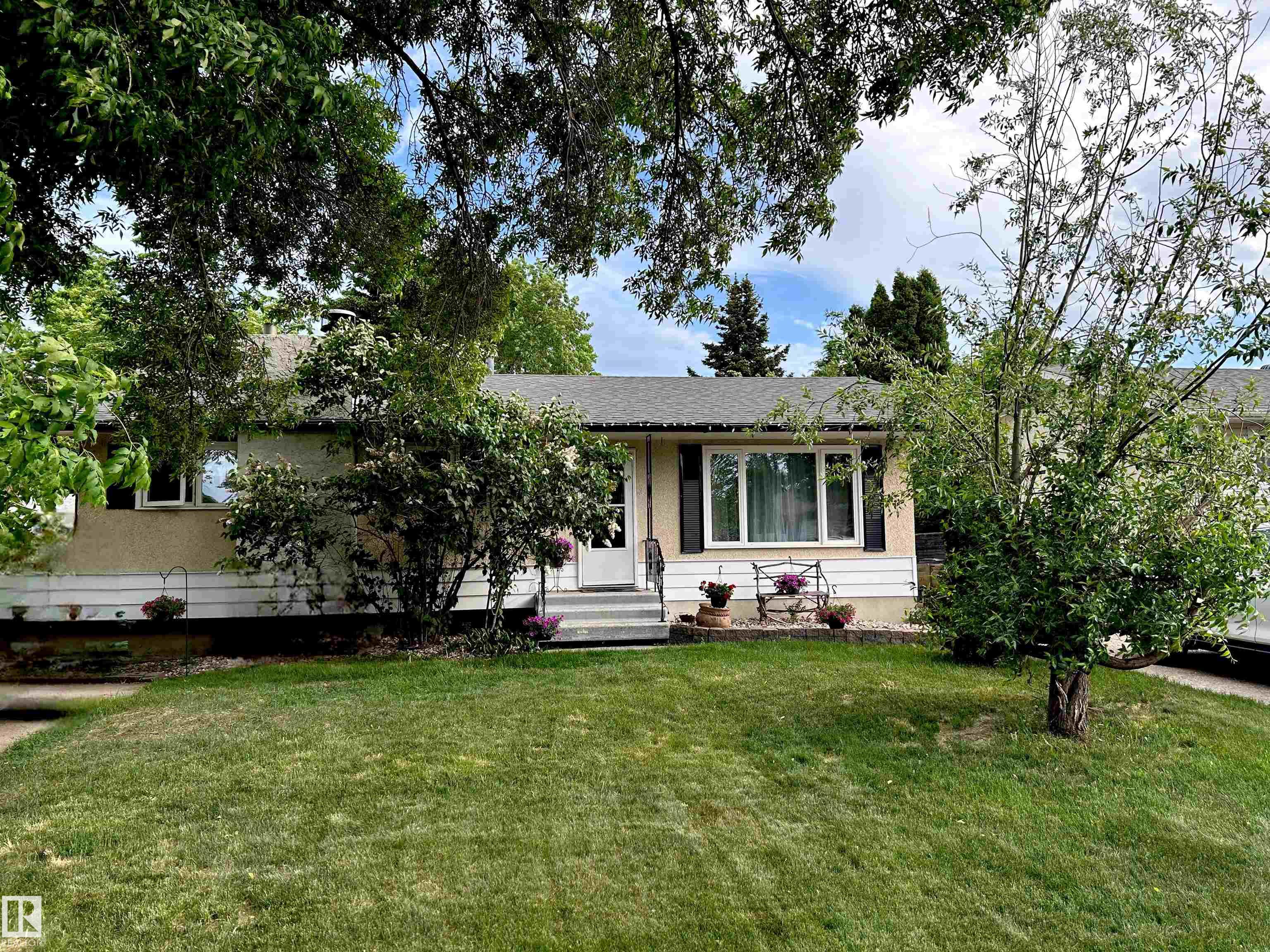 17 Starling Drive, Brentwood, Sherwood Park