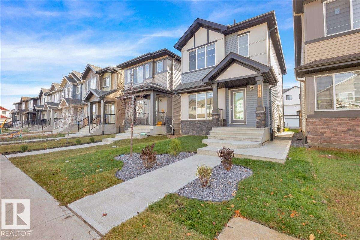 Picture for 1239 16 AV NW