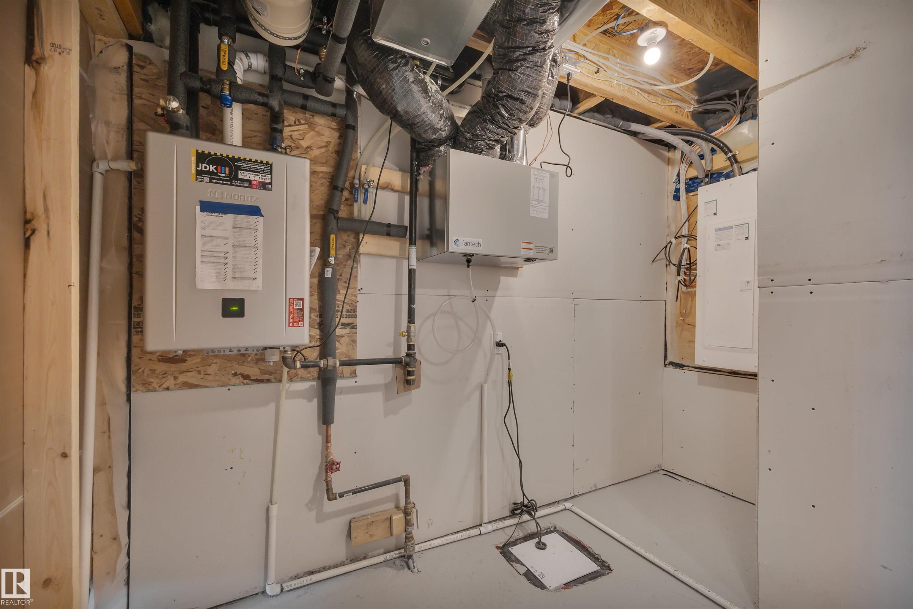 Photo 35 at 8927 Elves Loop NW, Edgemont, Edmonton