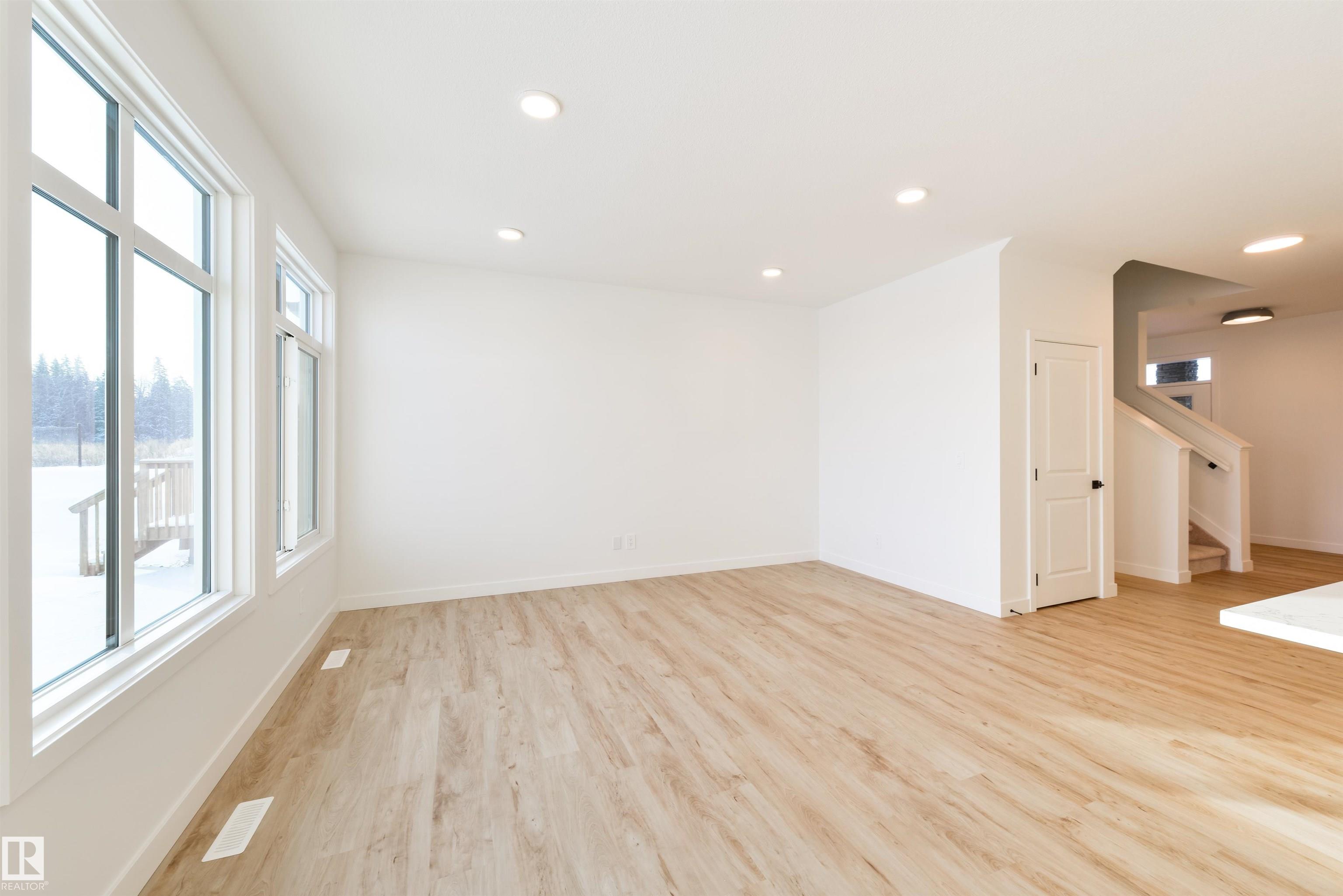 Photo 22 at 8 Cobblestone Gate, Copperhaven, Spruce Grove