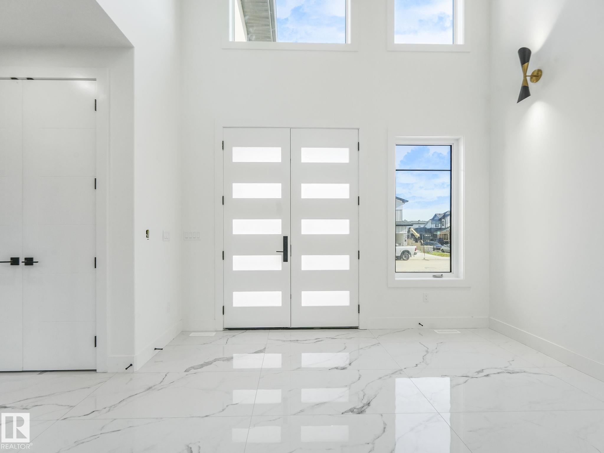 Picture for 715 165 AV NE