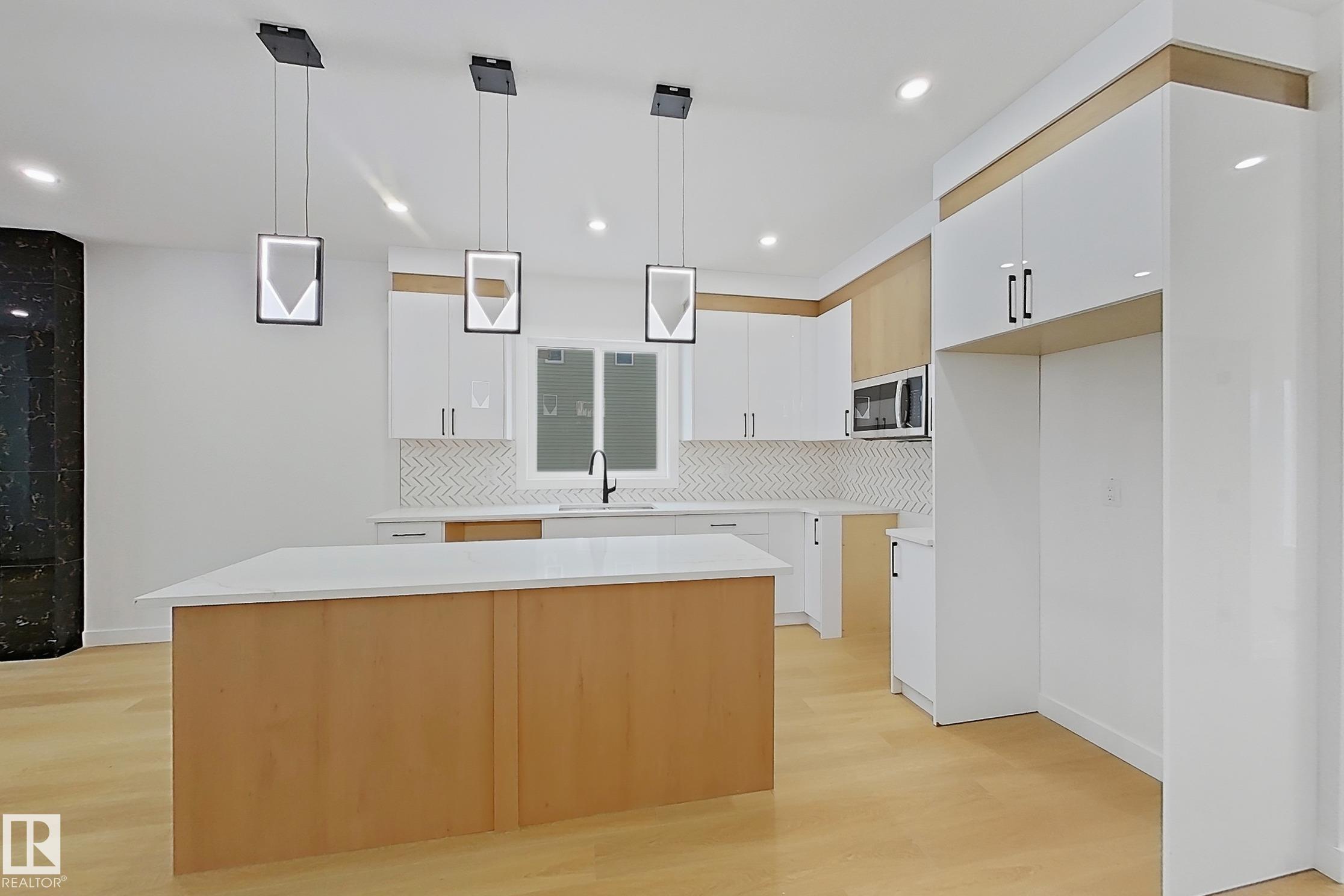 Photo 7 at 334 Roberts Wynd, Robinson, Leduc