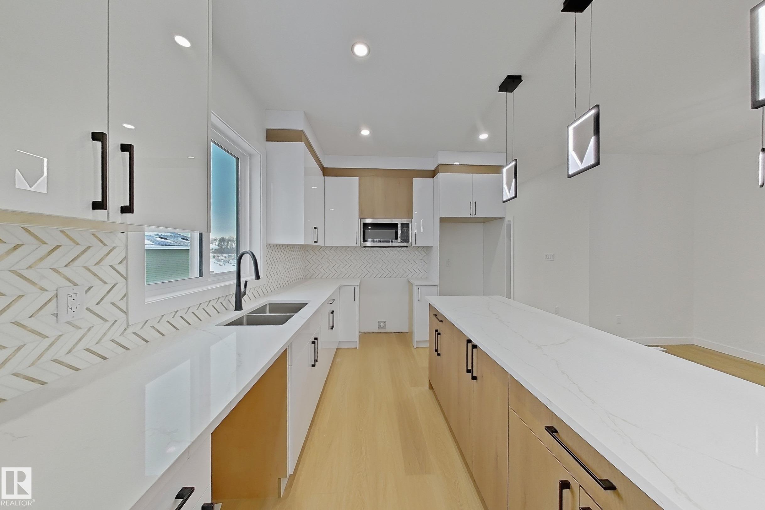 Photo 8 at 334 Roberts Wynd, Robinson, Leduc