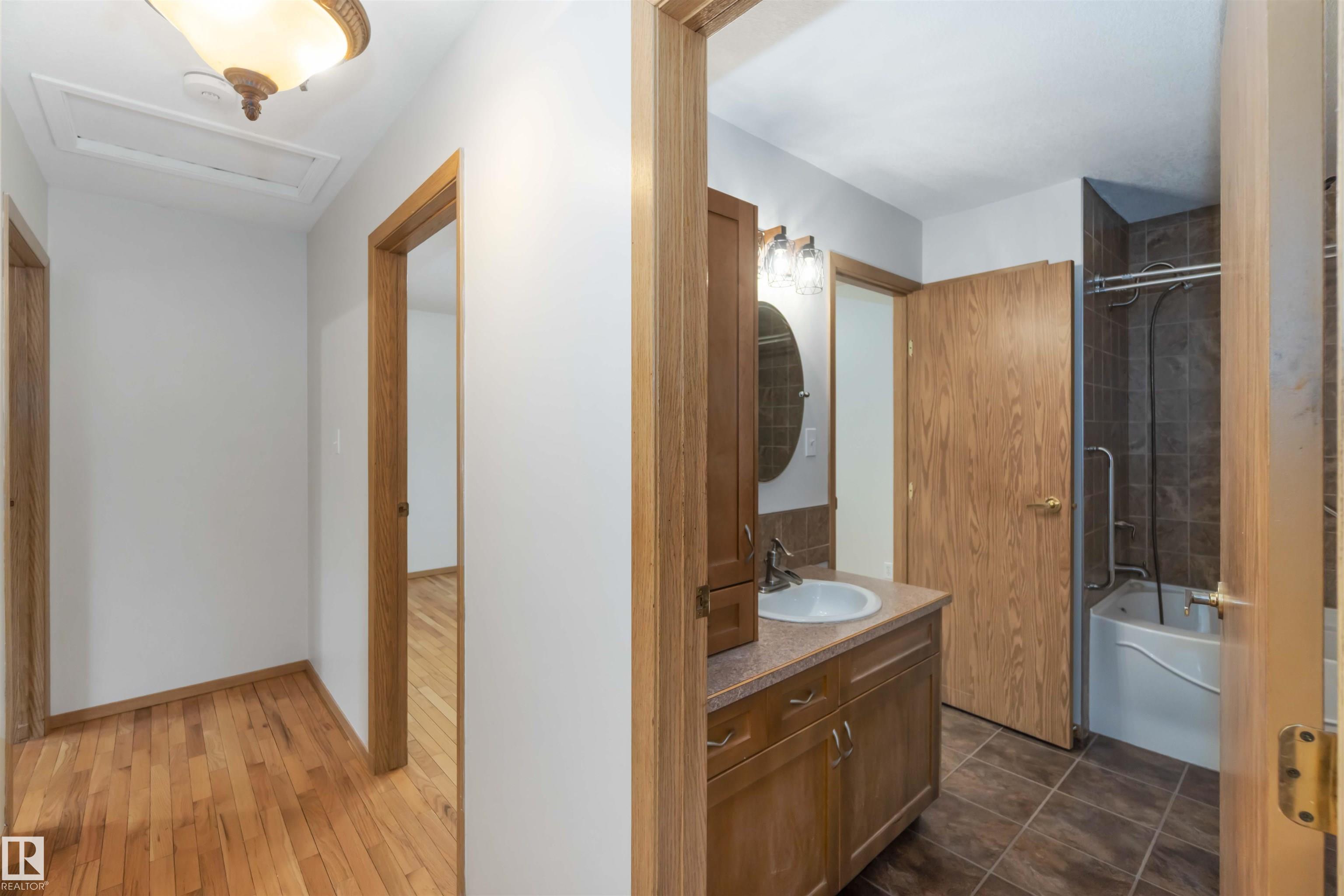 Photo 17 at 8 - 53129 Range Road 14, Valaspen Place, Rural Parkland County