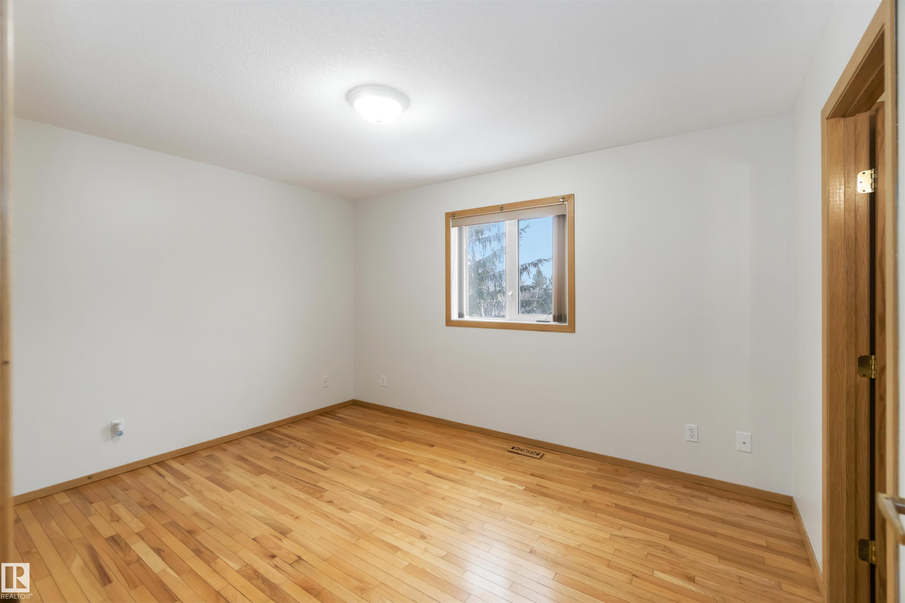 Photo 24 at 8 - 53129 Range Road 14, Valaspen Place, Rural Parkland County