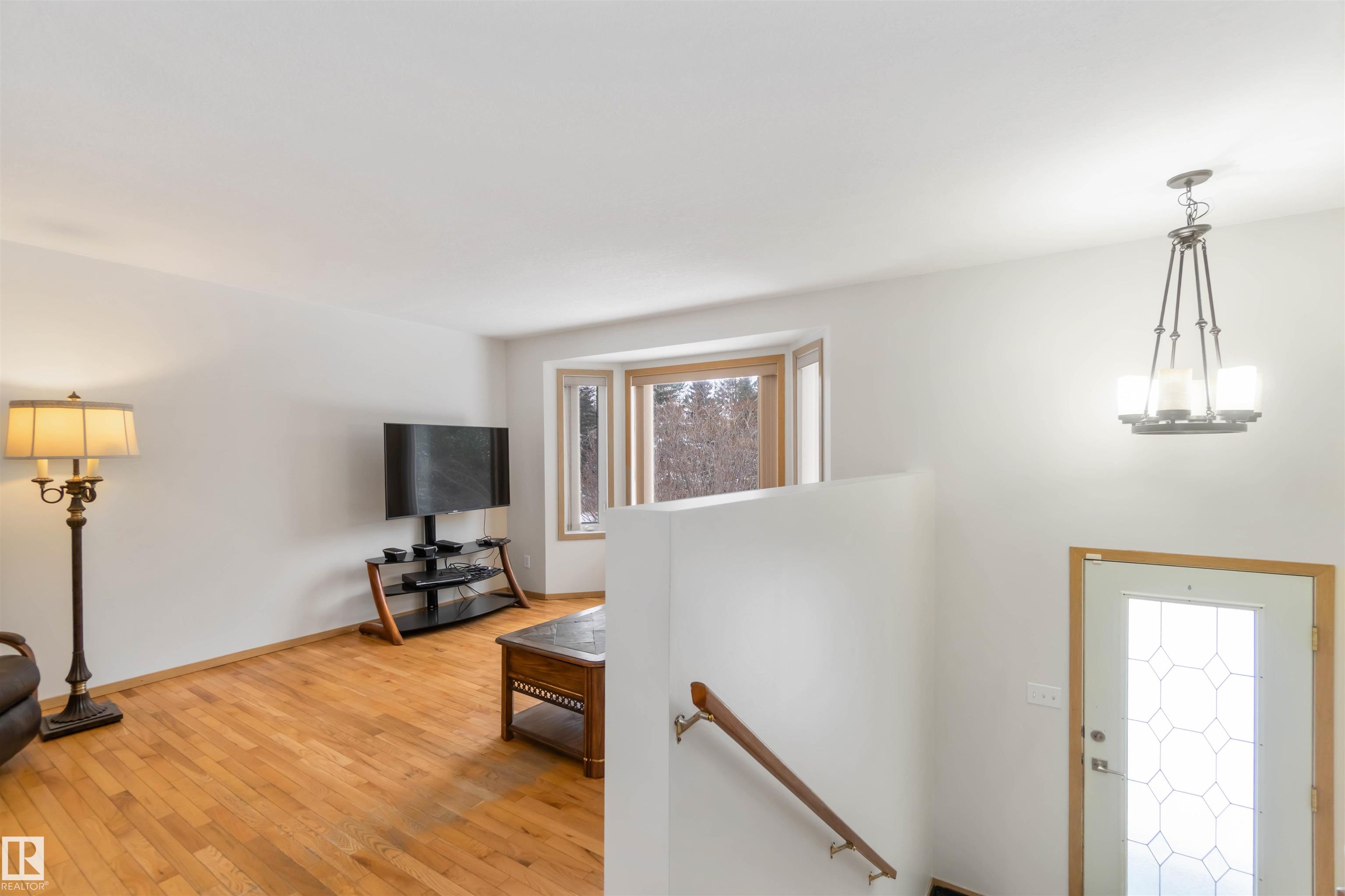 8 - 53129 Range Road 14, Valaspen Place, Rural Parkland County