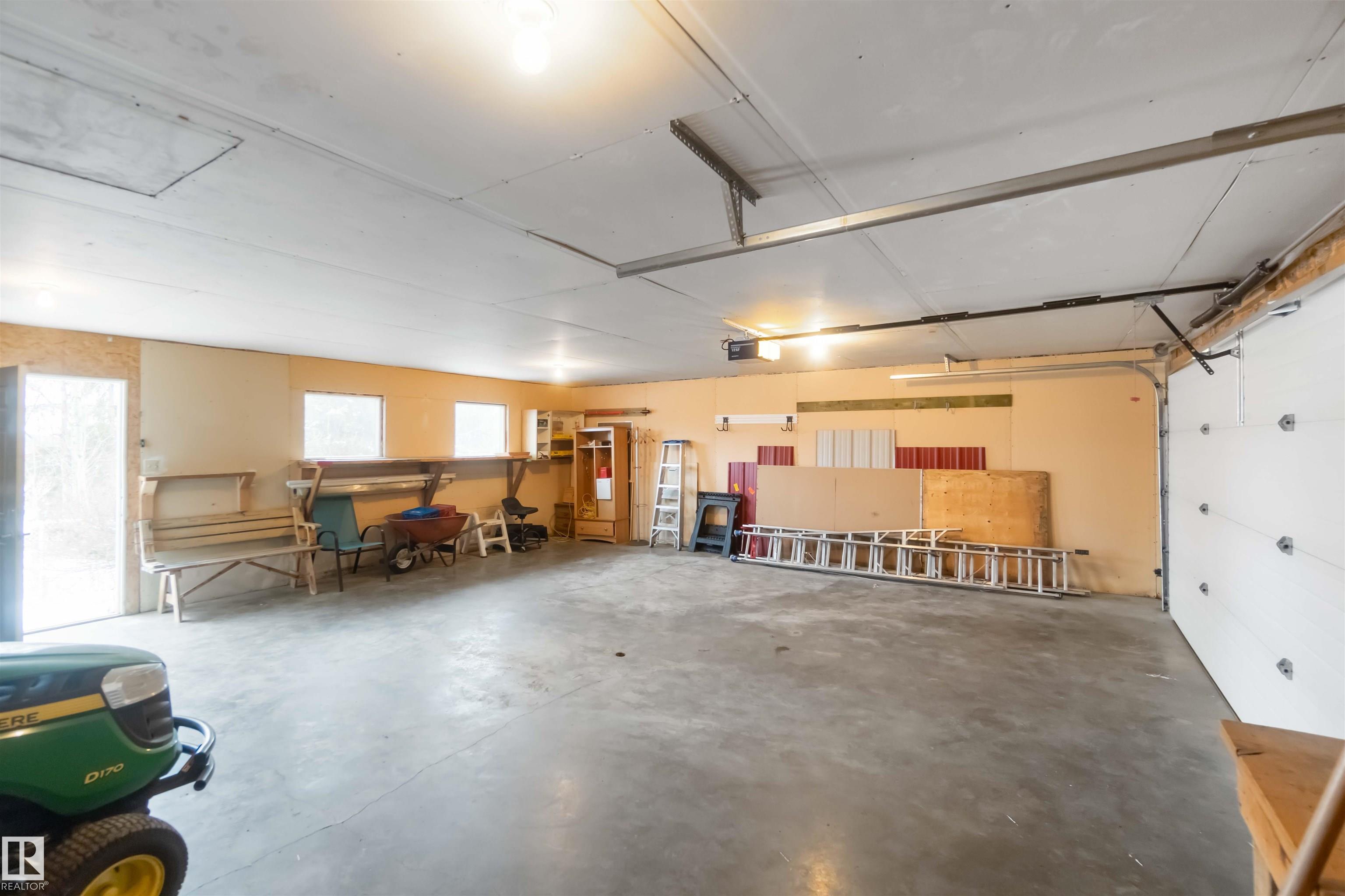 Photo 44 at 8 - 53129 Range Road 14, Valaspen Place, Rural Parkland County