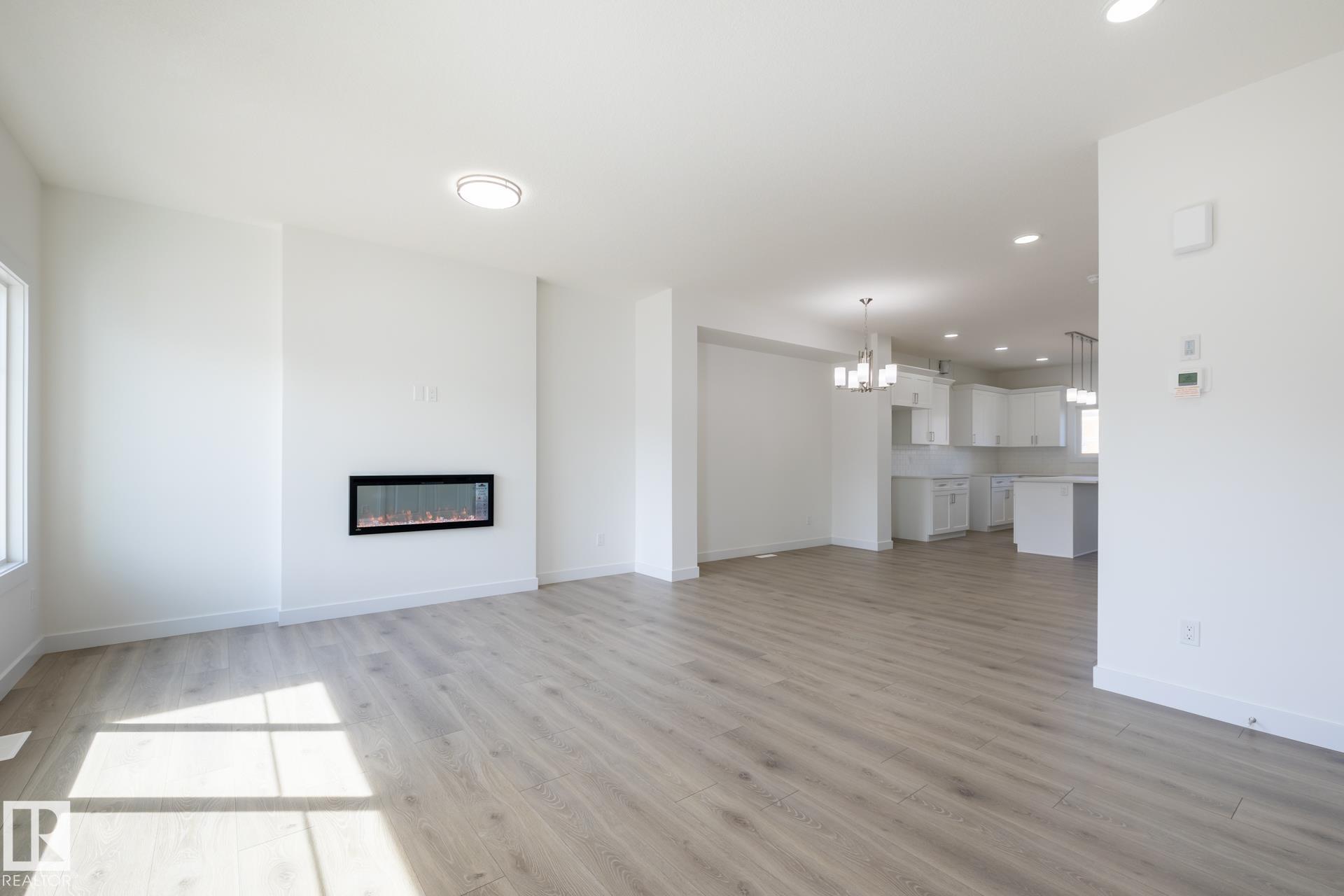 Photo 8 at 64 Covell Common, Copperhaven, Spruce Grove