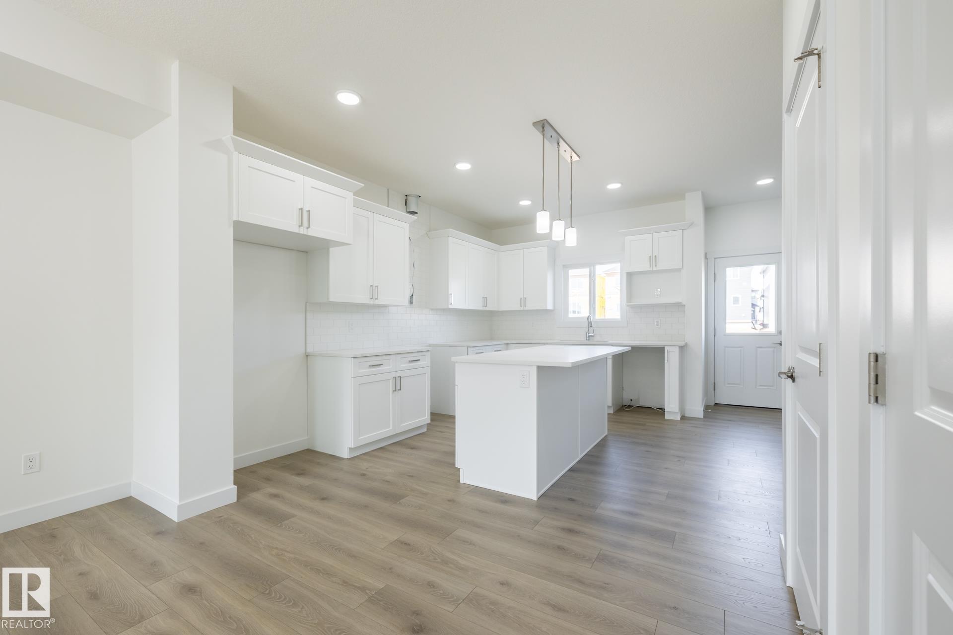 Photo 10 at 64 Covell Common, Copperhaven, Spruce Grove