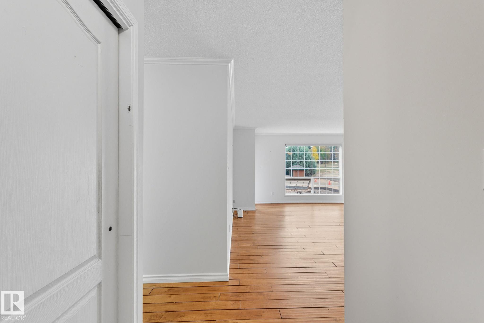 #102 35 Sir Winston Churchill Avenue, Downtown, St. Albert