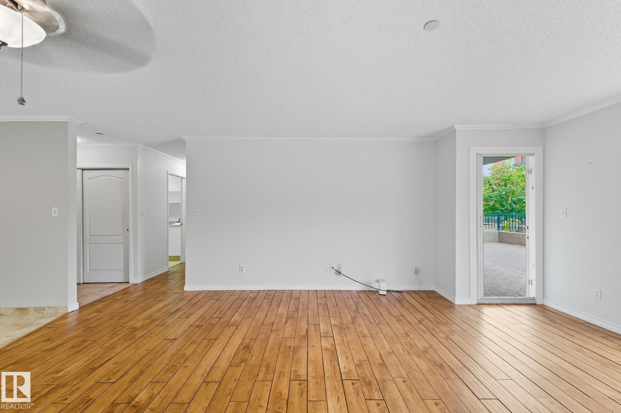 #102 35 Sir Winston Churchill Avenue, Downtown, St. Albert