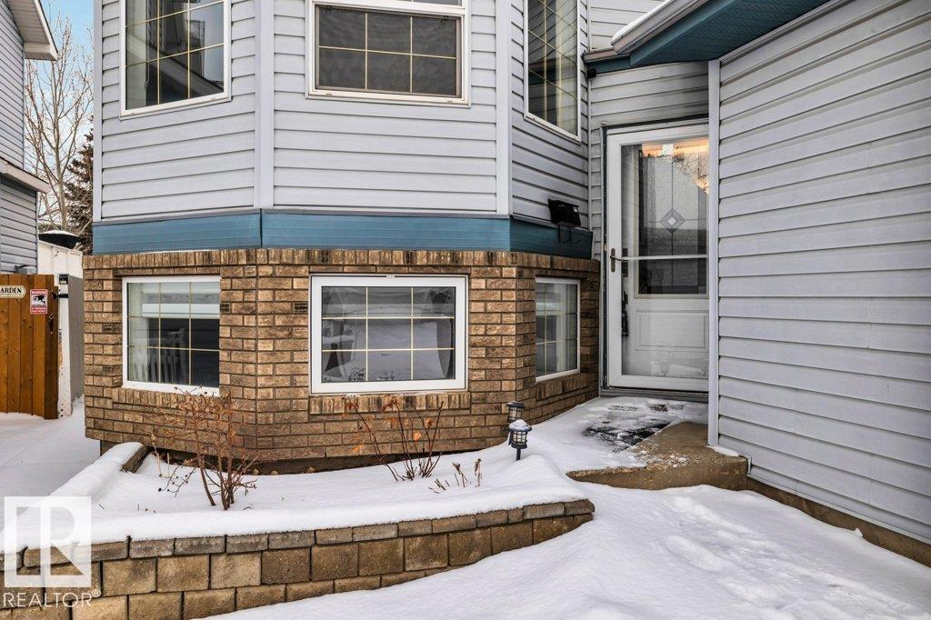 2812 40a Avenue NW, Larkspur, Edmonton