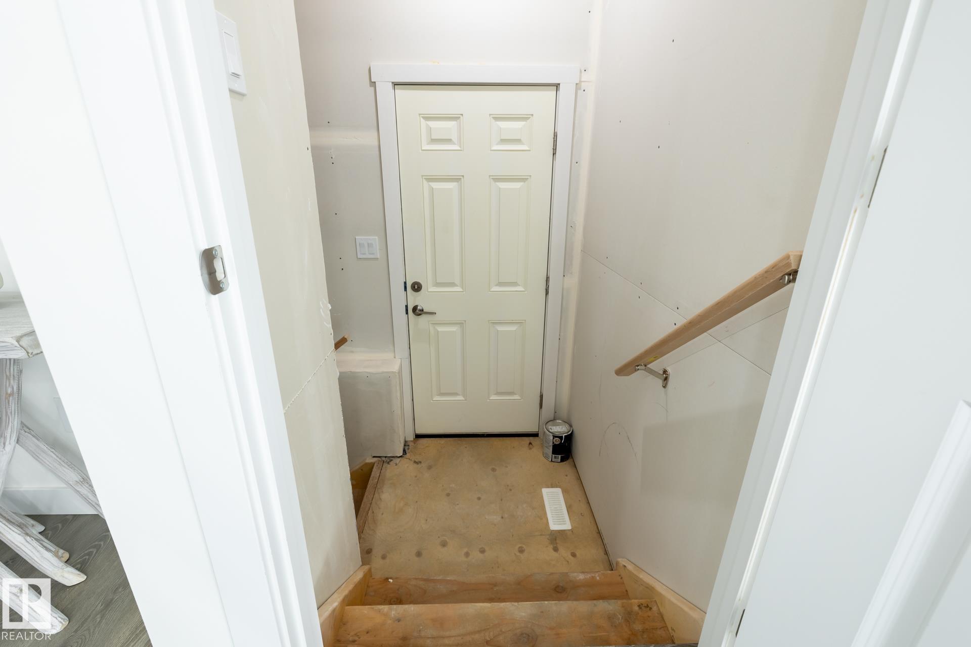 Photo 16 at 5226 Kinney Place SW, Keswick, Edmonton