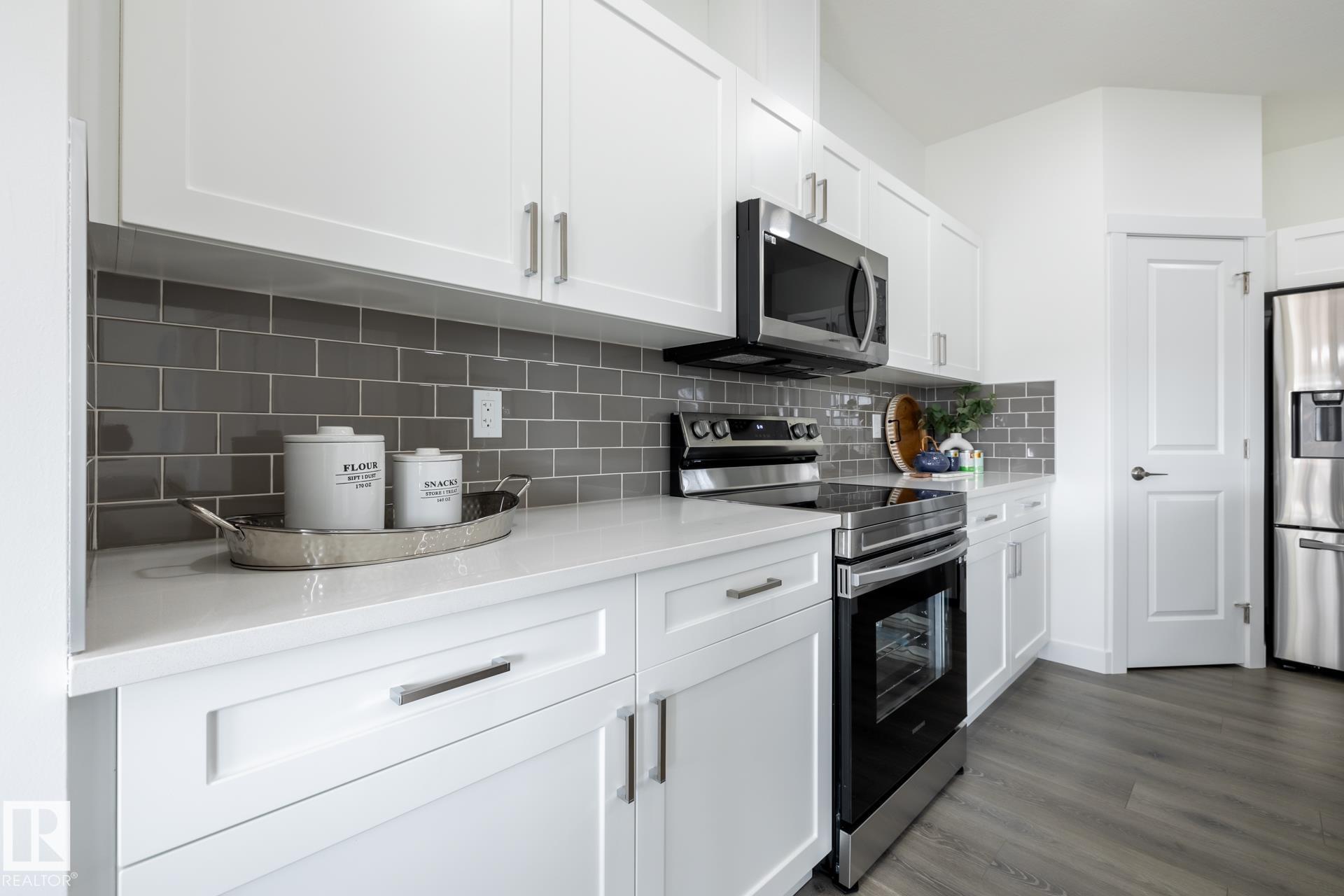 Photo 9 at 5226 Kinney Place SW, Keswick, Edmonton