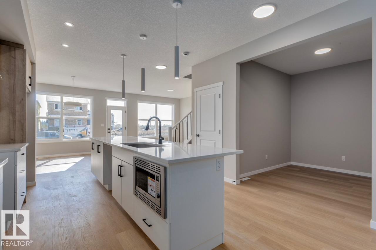 Photo 9 at 7113 51 Avenue, Elan, Beaumont