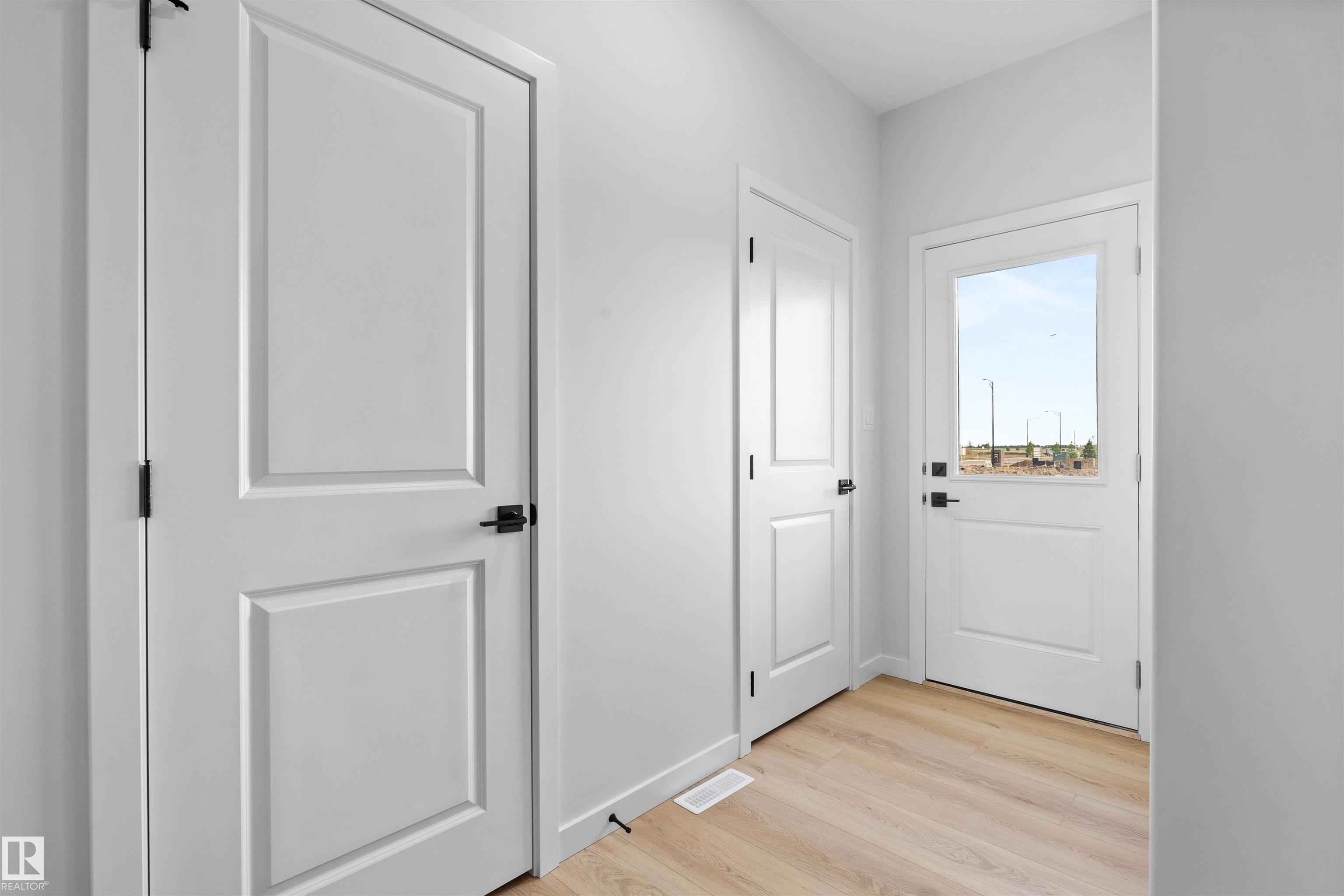 Photo 8 at 6373 King Wynd SW, Keswick, Edmonton