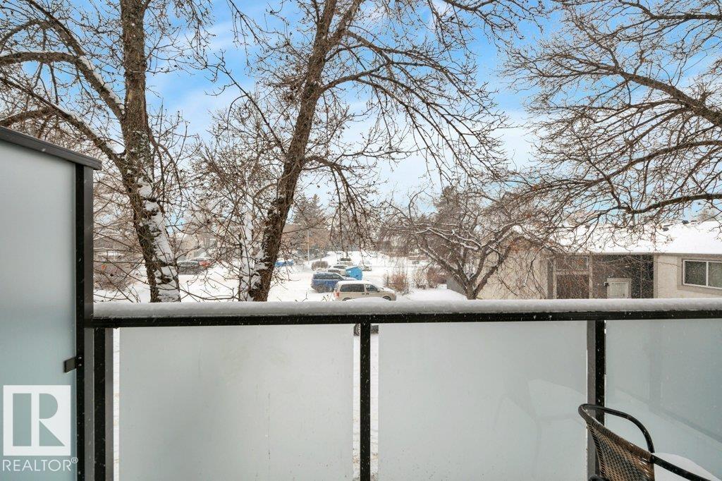 Photo 22 at 322 Willow Court NW, Lymburn, Edmonton