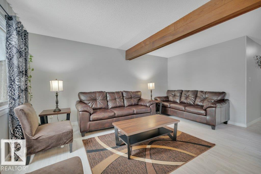 Photo 6 at 322 Willow Court NW, Lymburn, Edmonton