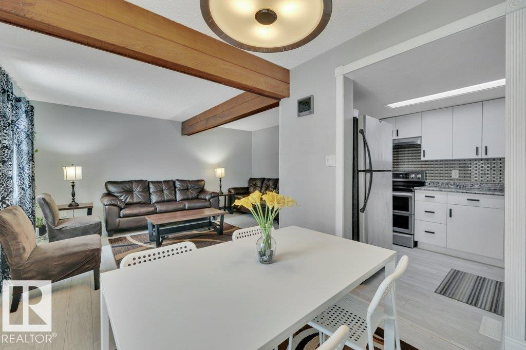 Photo 9 at 322 Willow Court NW, Lymburn, Edmonton