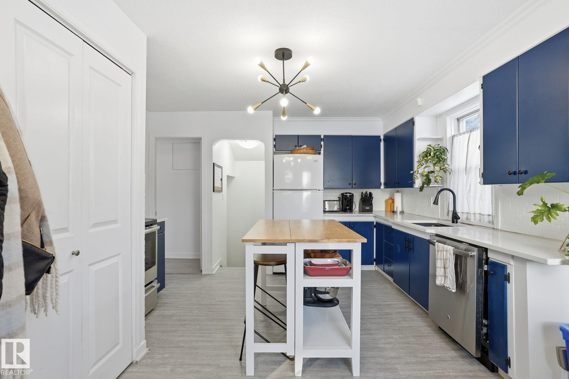 Picture for 9550 128 AV NW