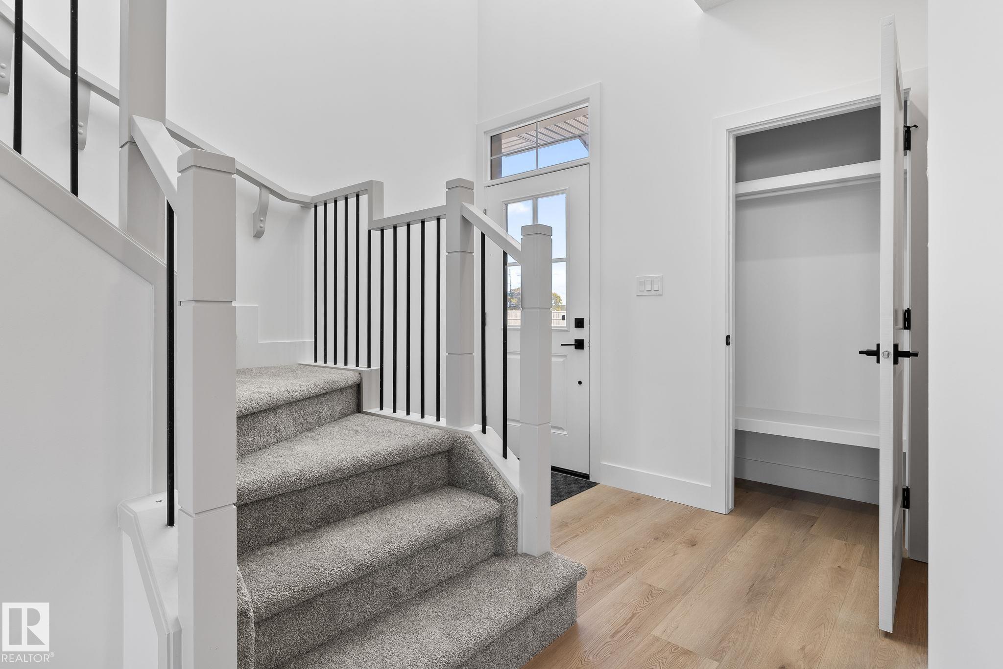 Picture for 326 32 AV NW