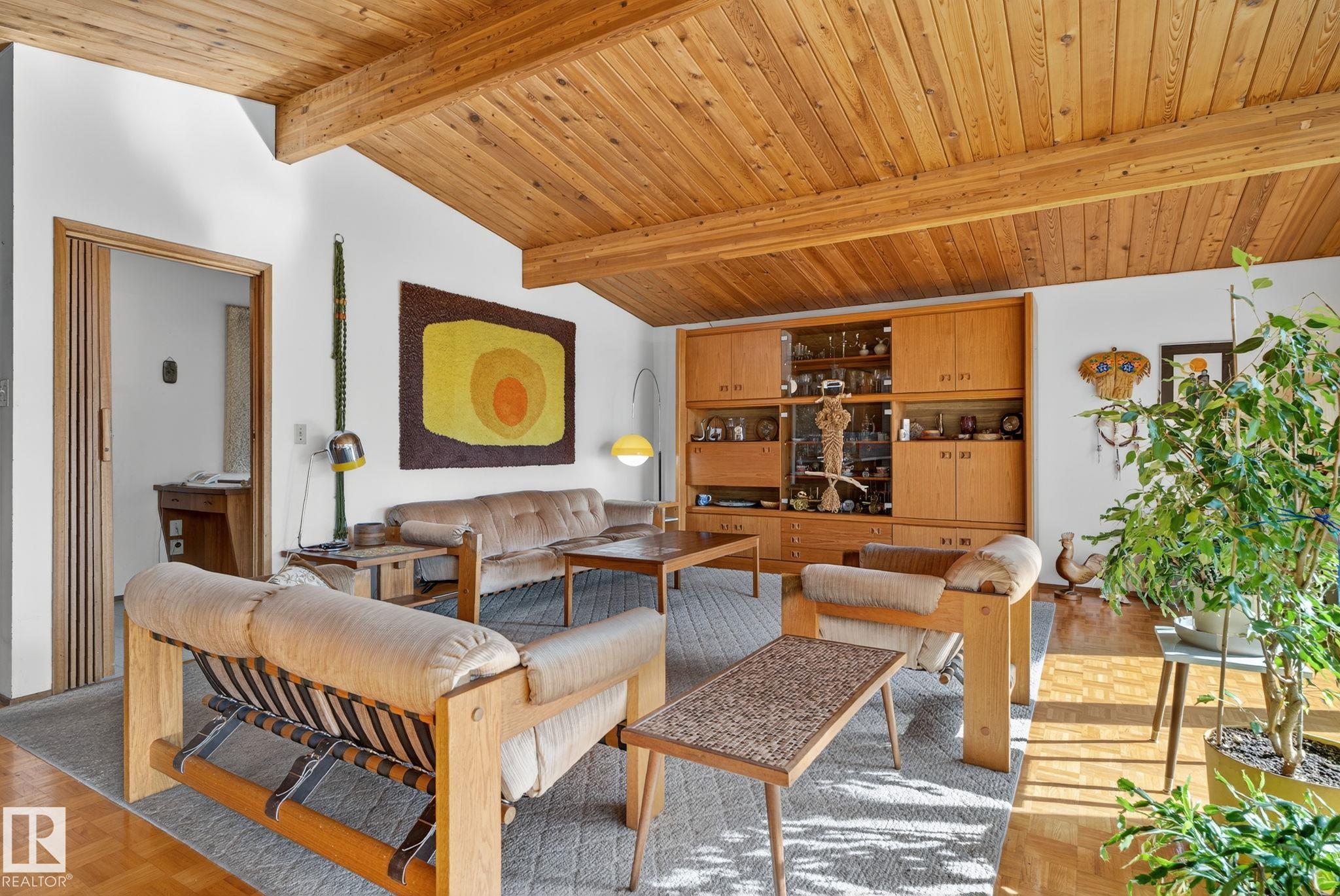 Picture for 9937 82 ST NW