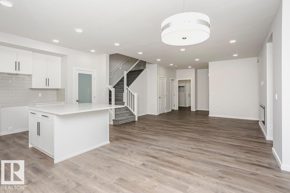 Picture for 4517 Warbler LO NW