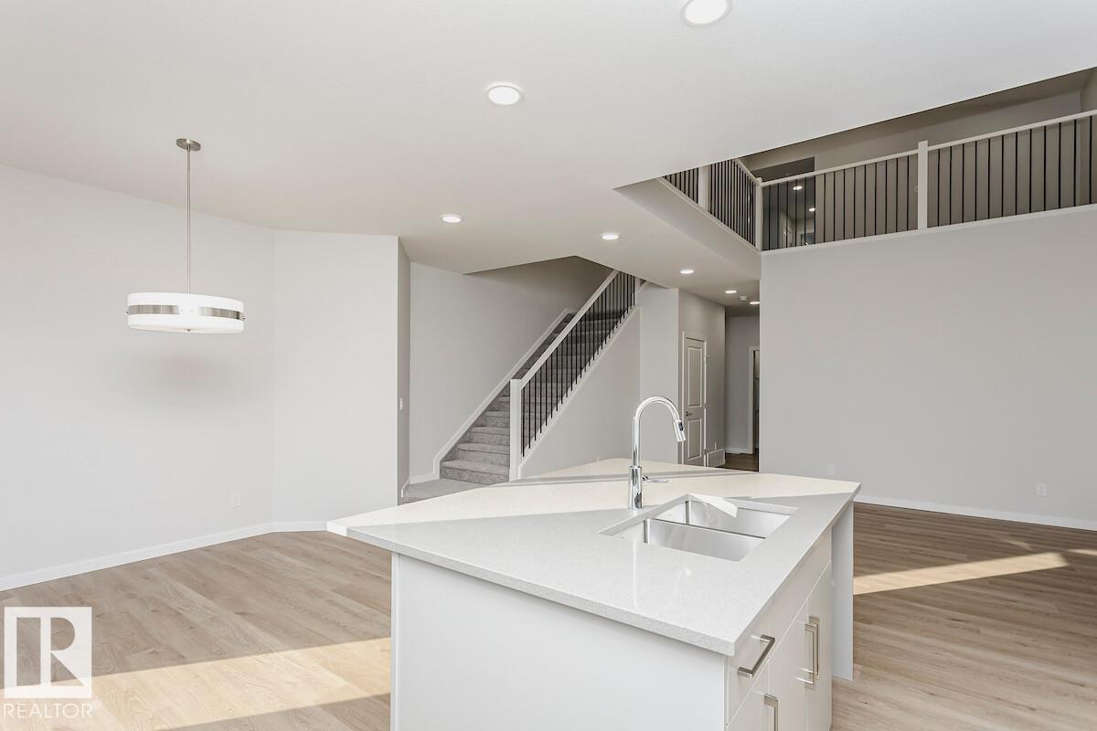 Picture for 4519 Warbler LO NW