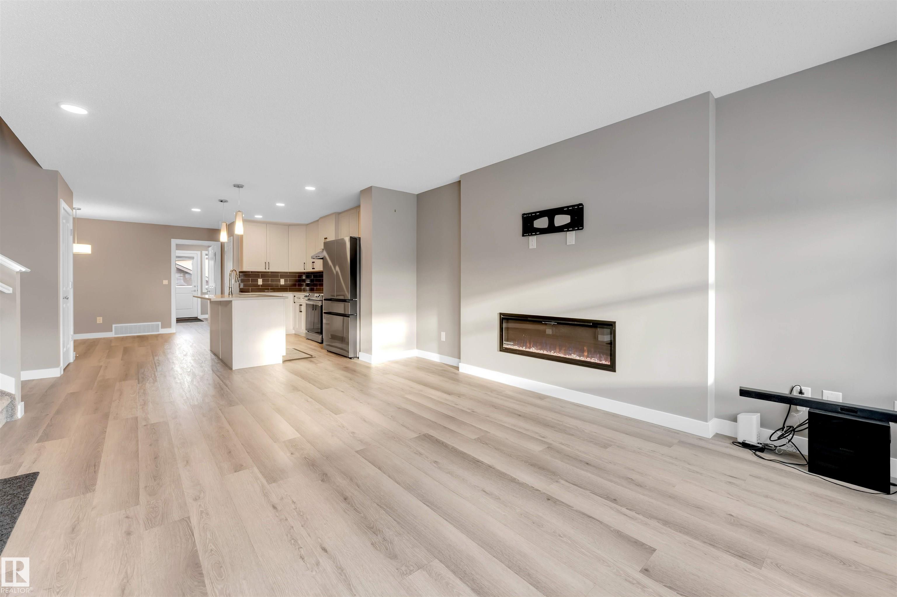 Picture for 324 36 AV NW NW