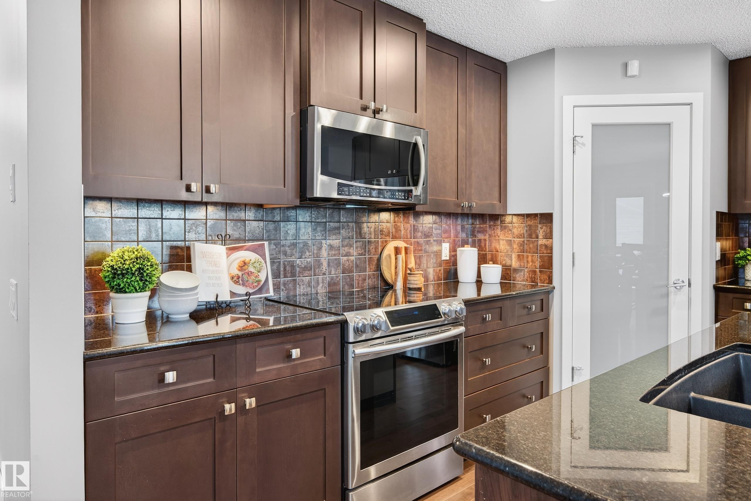 21711 85 Avenue NW, Rosenthal, Edmonton