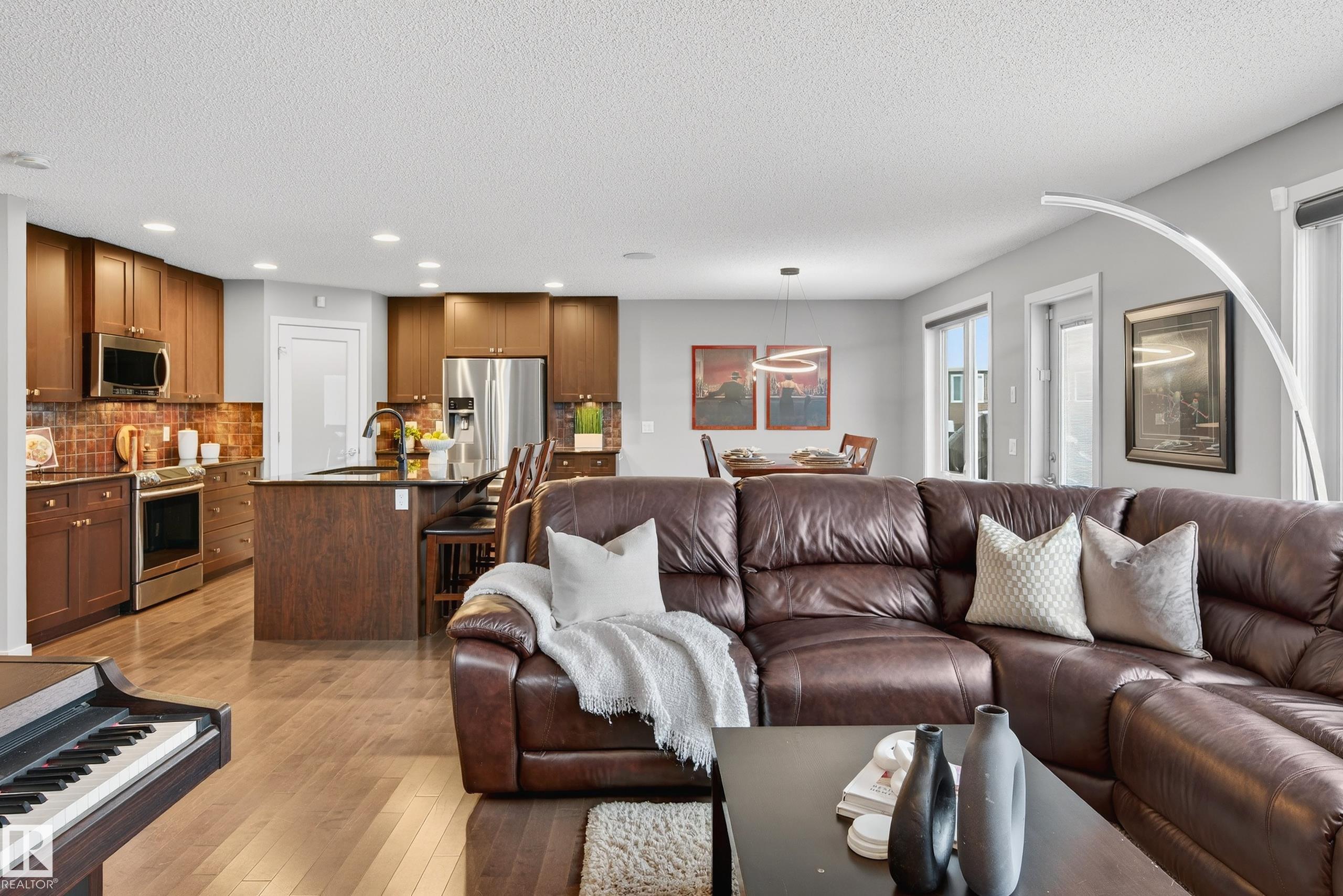 Photo 10 at 21711 85 Avenue NW, Rosenthal, Edmonton