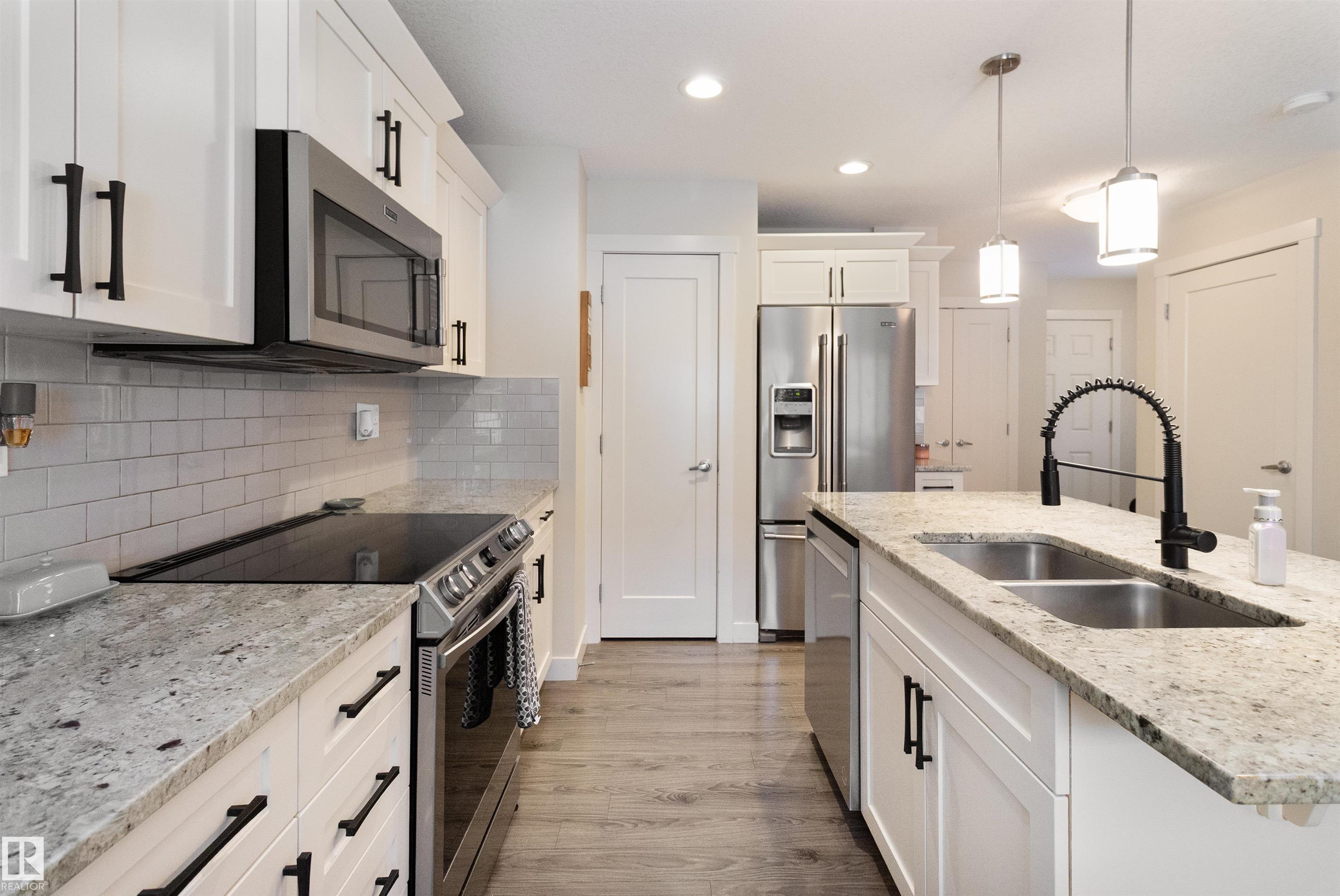 Photo 11 at 41 - 21 Augustine Crescent, Aspen Trails, Sherwood Park