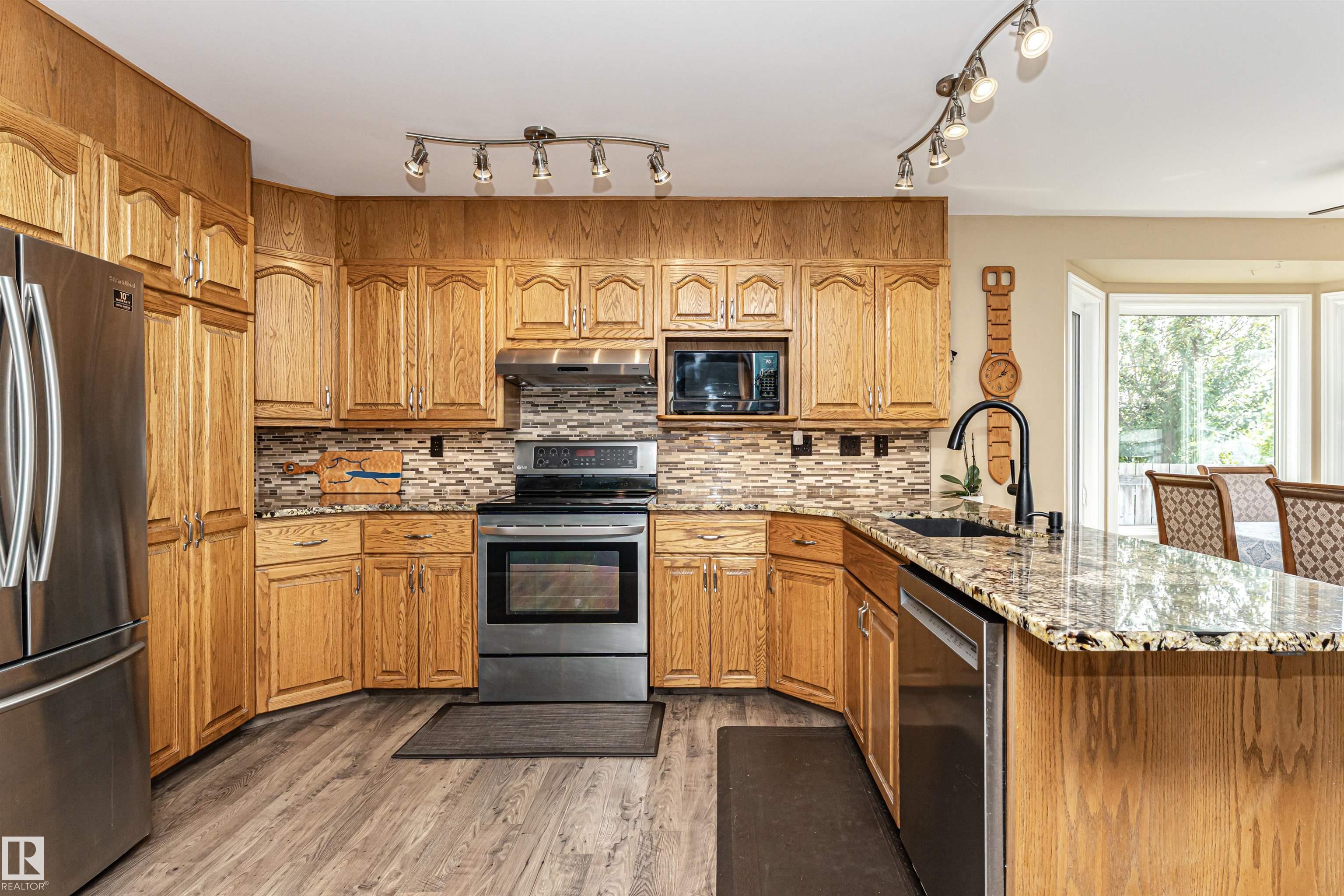 Photo 12 at 9007 102 Avenue, Sunshine Estates, Morinville