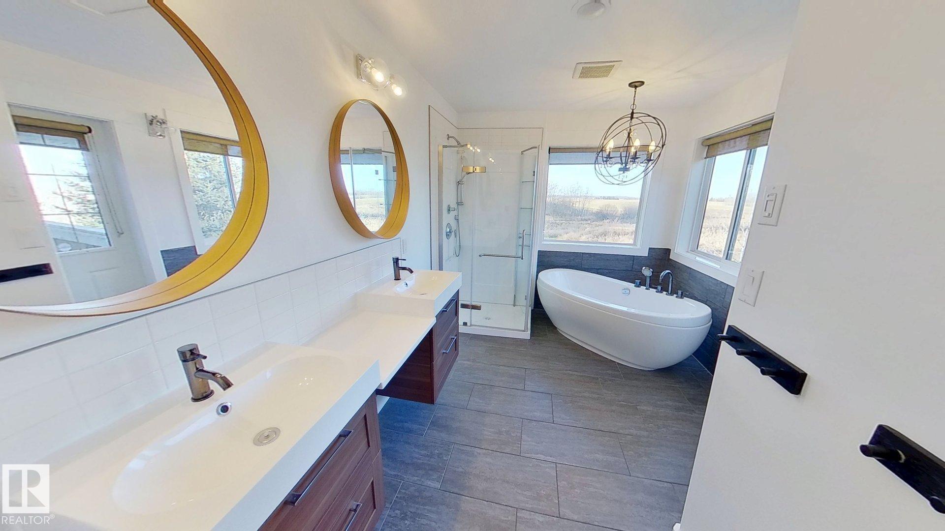 Photo 12 at 120 - 50434 Rge Rd 232, Hilltop Estate, Rural Leduc County