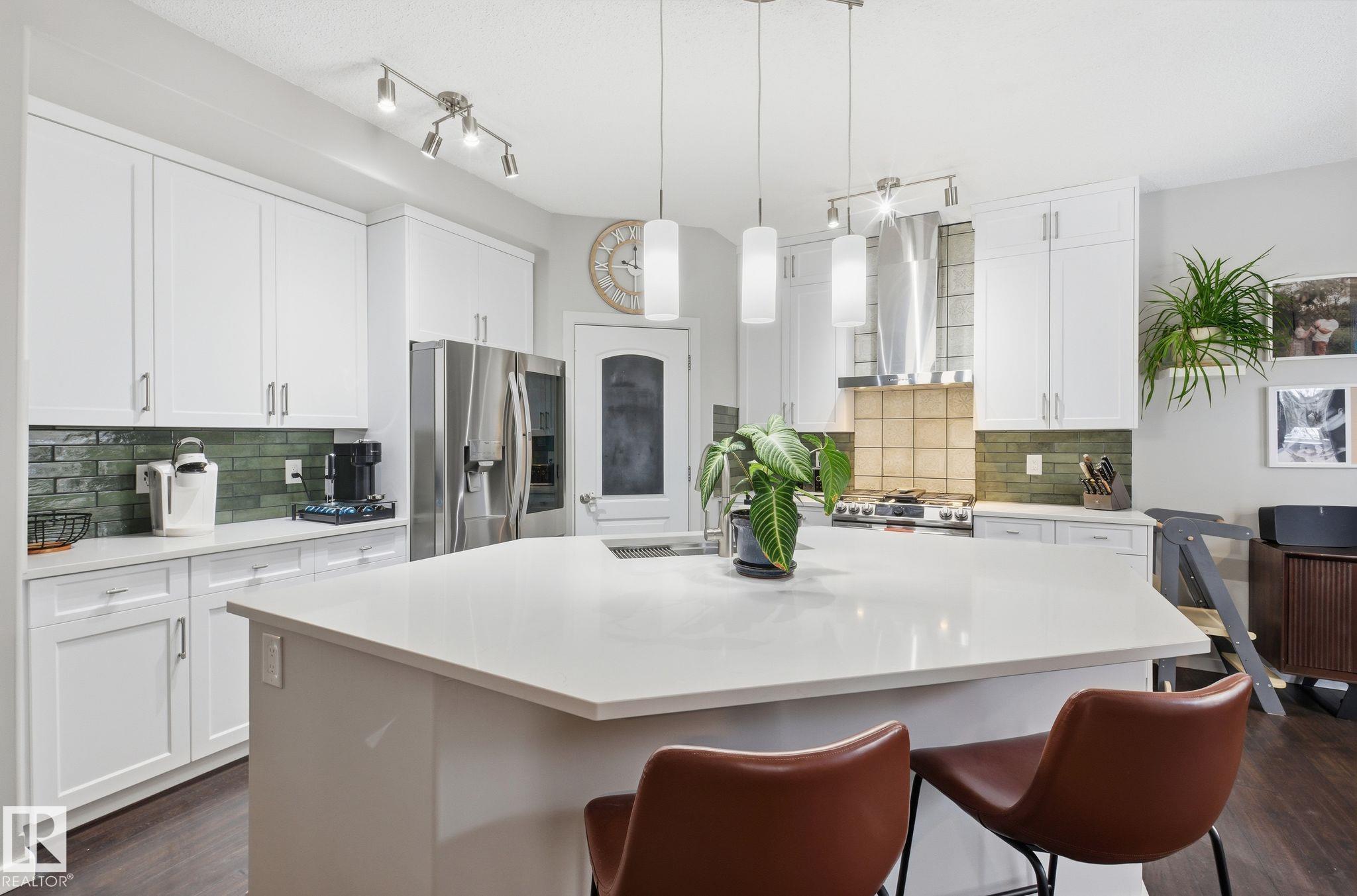 Photo 12 at 8209 14 Avenue SW, Summerside, Edmonton