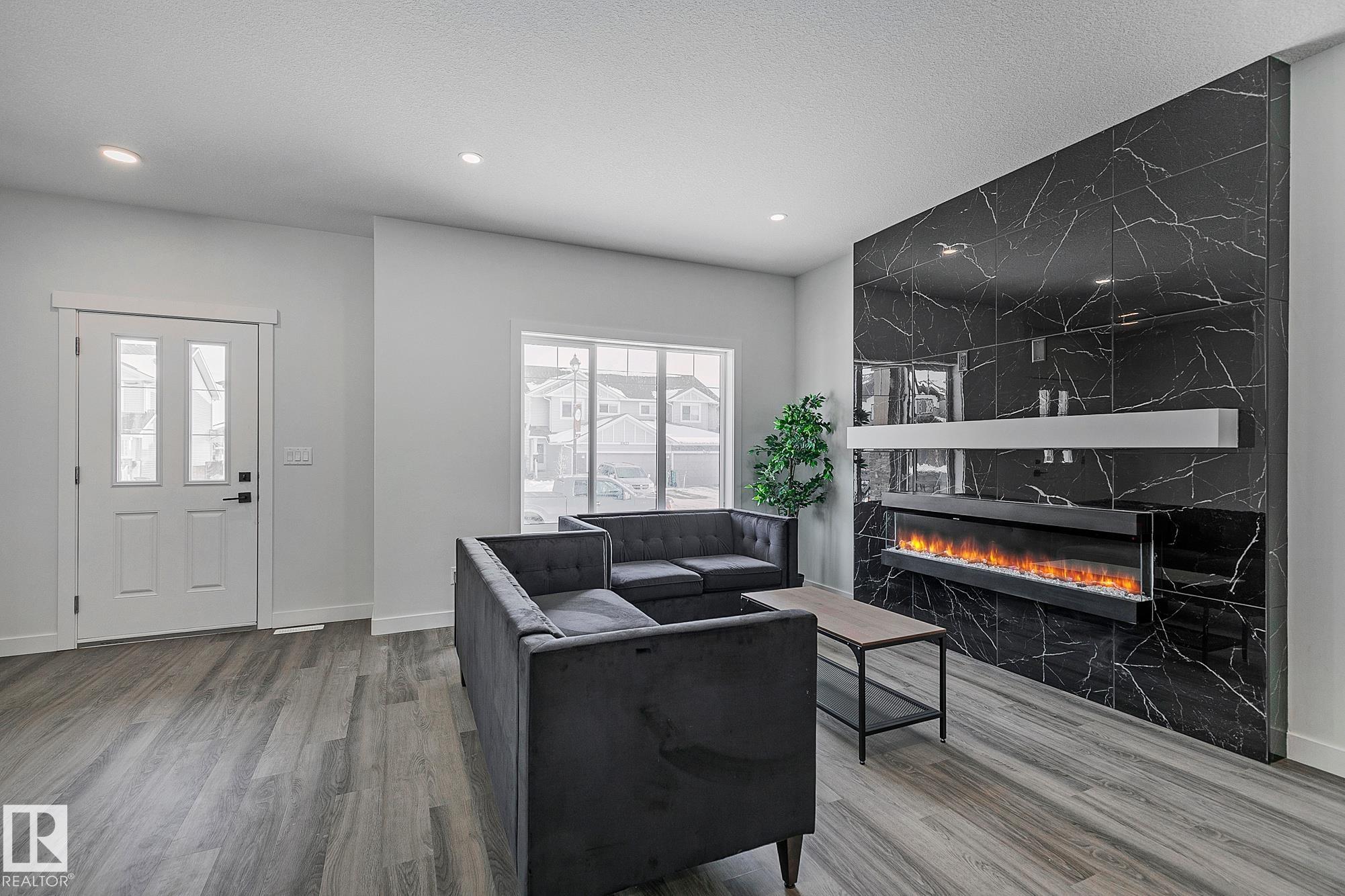 9831 107a Avenue, Morinville