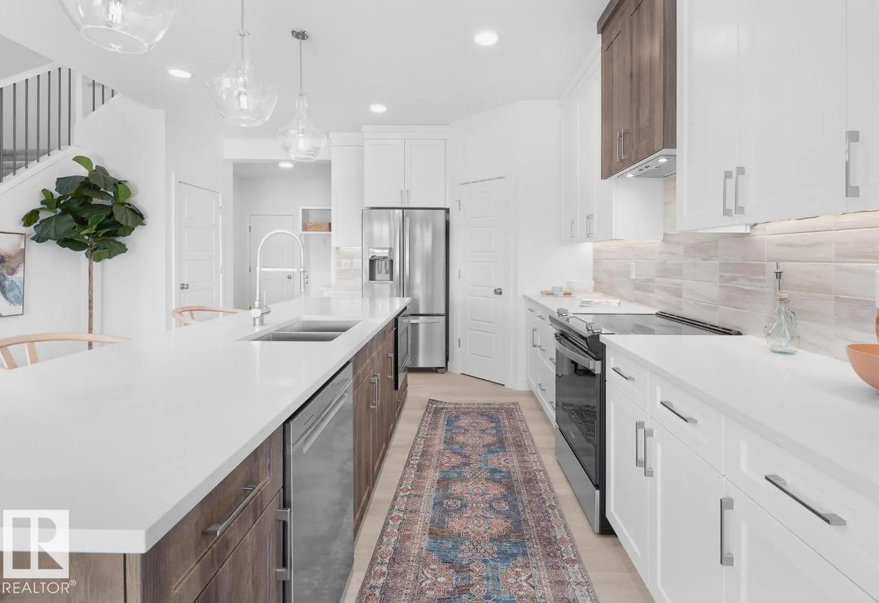 Picture for 22376 90 AV NW